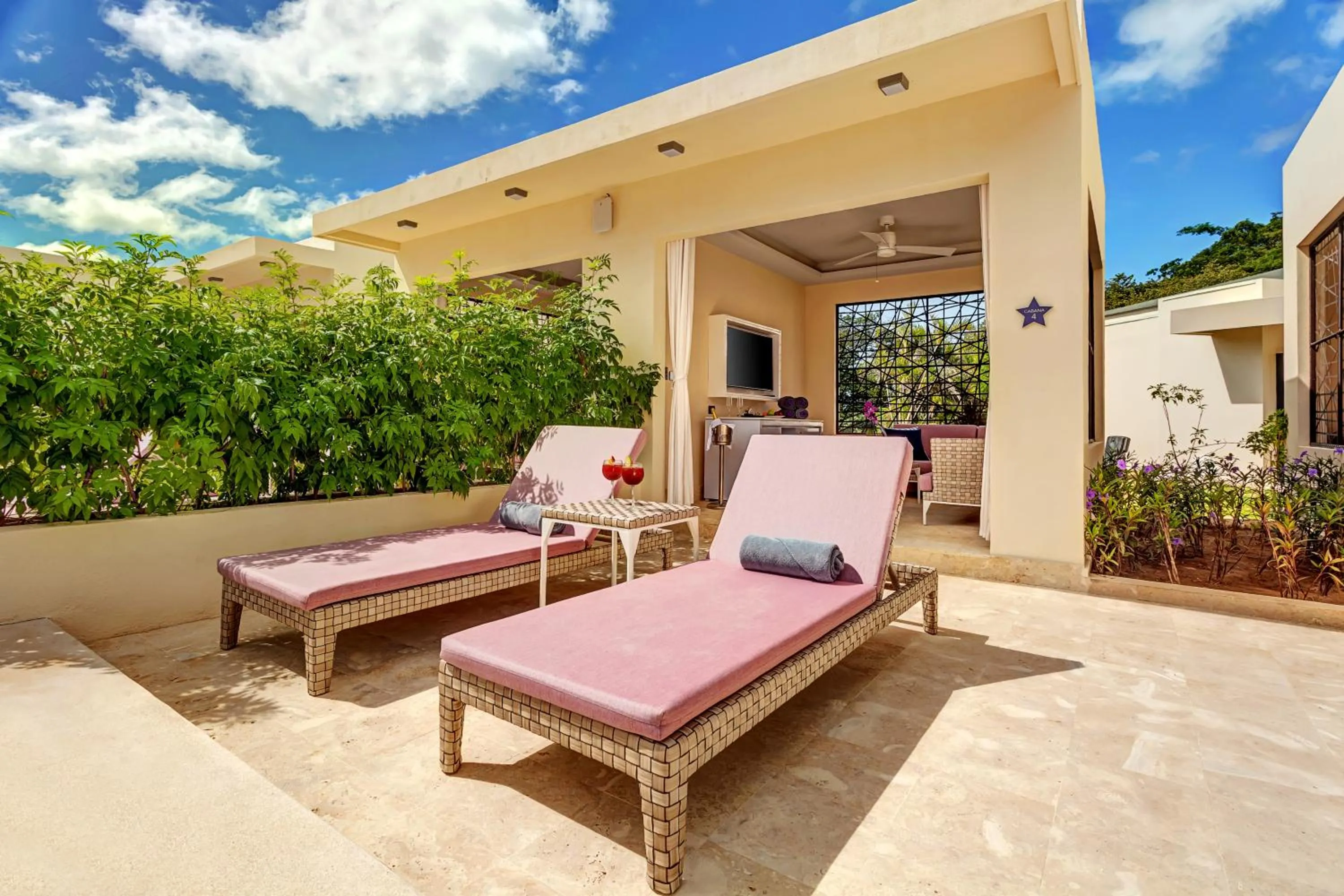 Swimming pool in Planet Hollywood Costa Rica by Royalton, An Autograph Collection All-Inclusive Resort