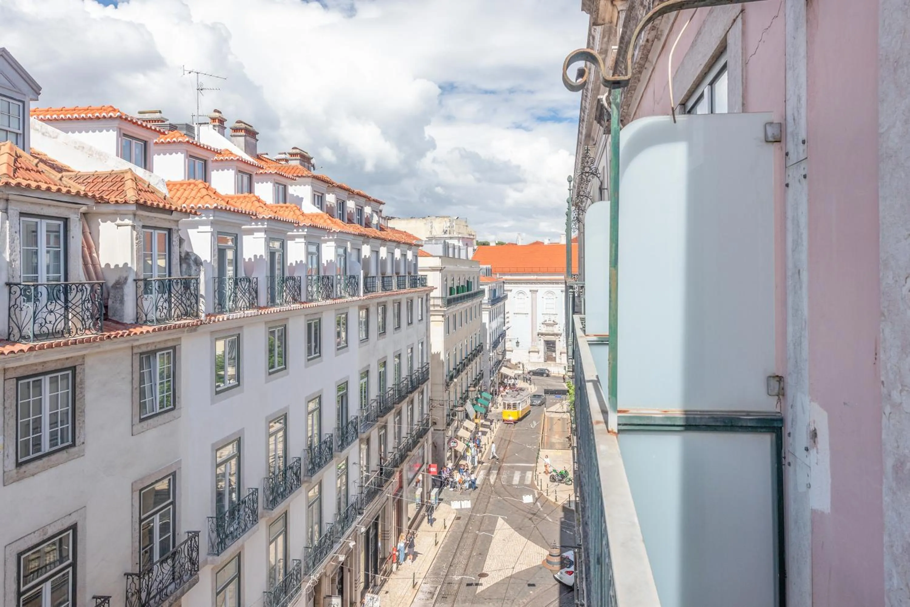 Neighbourhood in Happy at Chiado