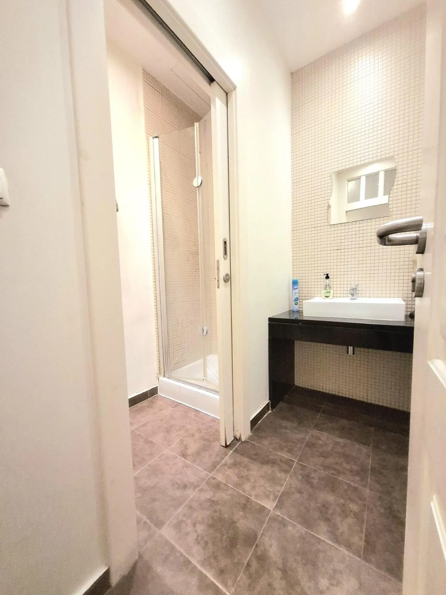 Toilet in Happy at Chiado