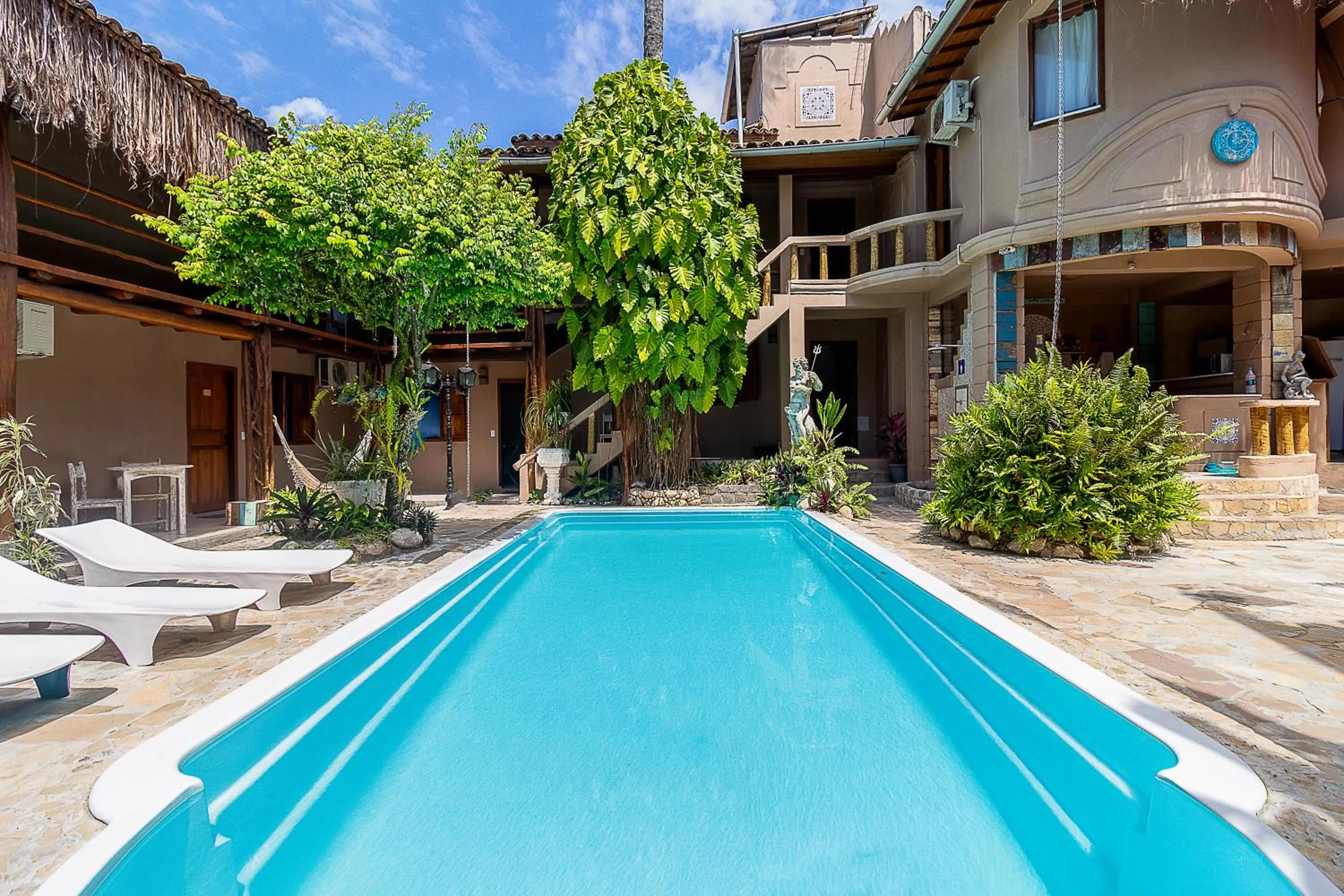 Property building in Na Casa 11 - Pousada