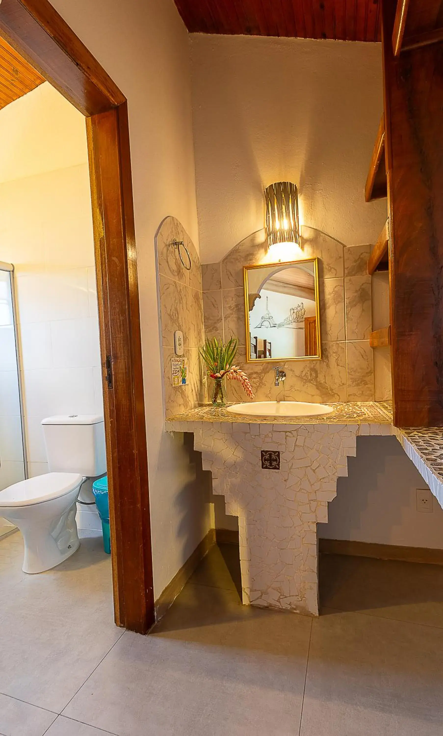 Bed in 6-Bed Mixed Dormitory Room in Na Casa 11 - Pousada Bed in 6-Bed Mixed Dormitory Room in Na Casa 11 - Pousada