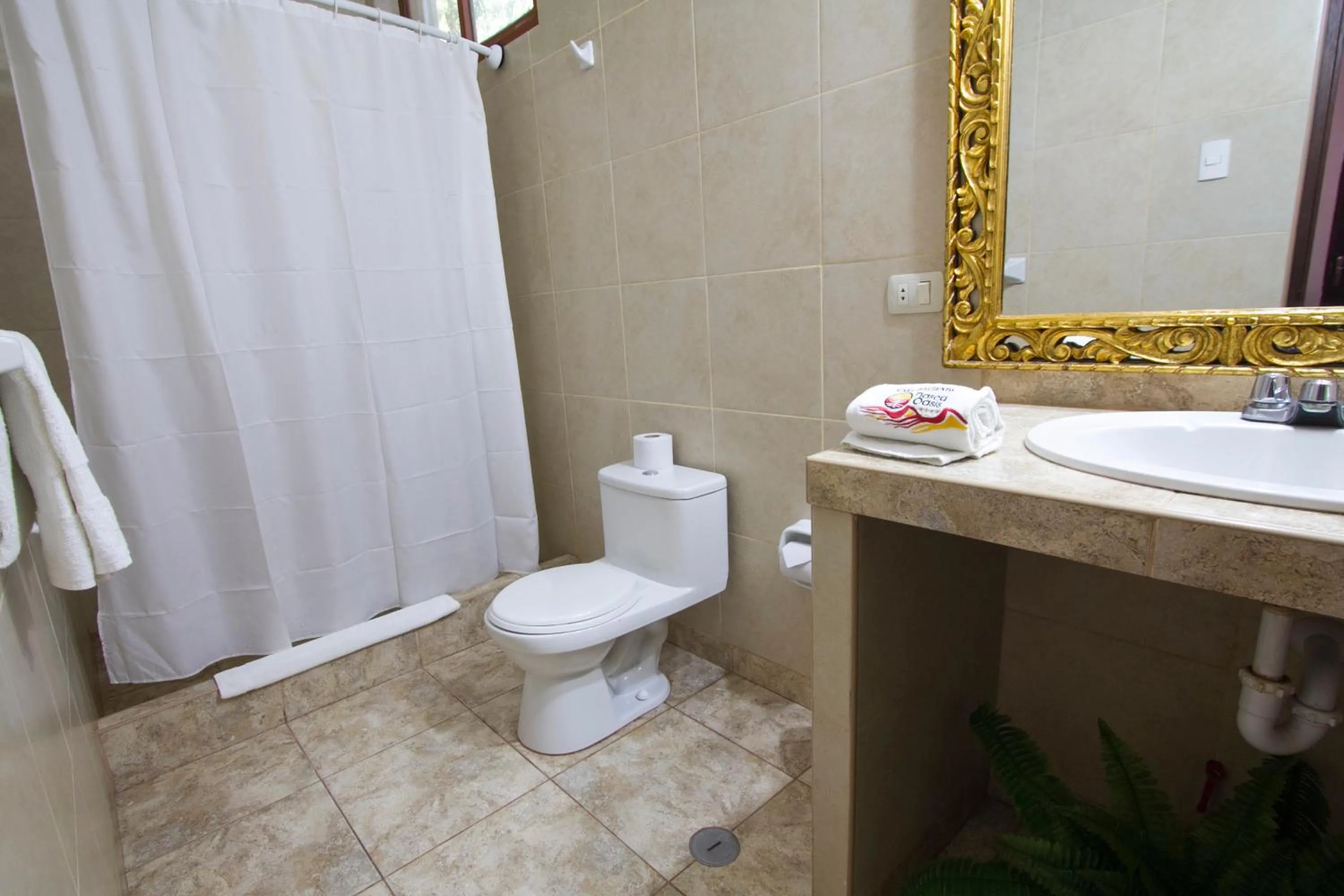 Bathroom in Casa Hacienda Nasca Oasis