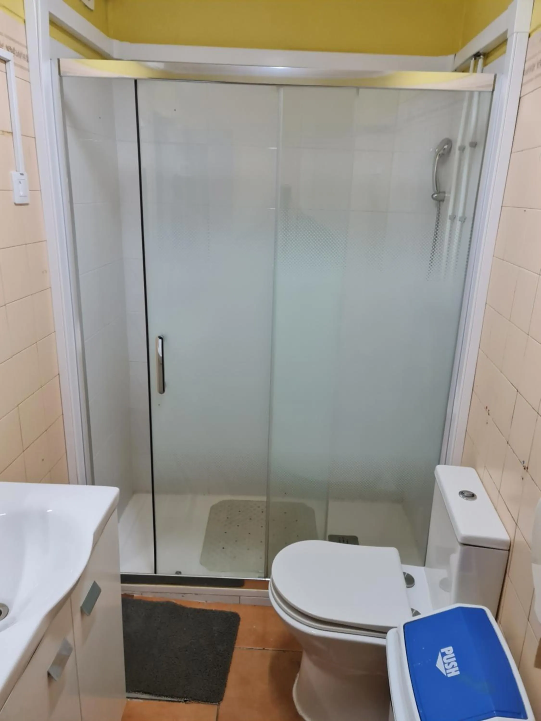 Bathroom in Pensao Residencial Flor dos Cavaleiros