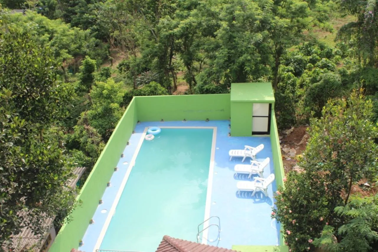 Swimming pool in Woodnote Thekkady
