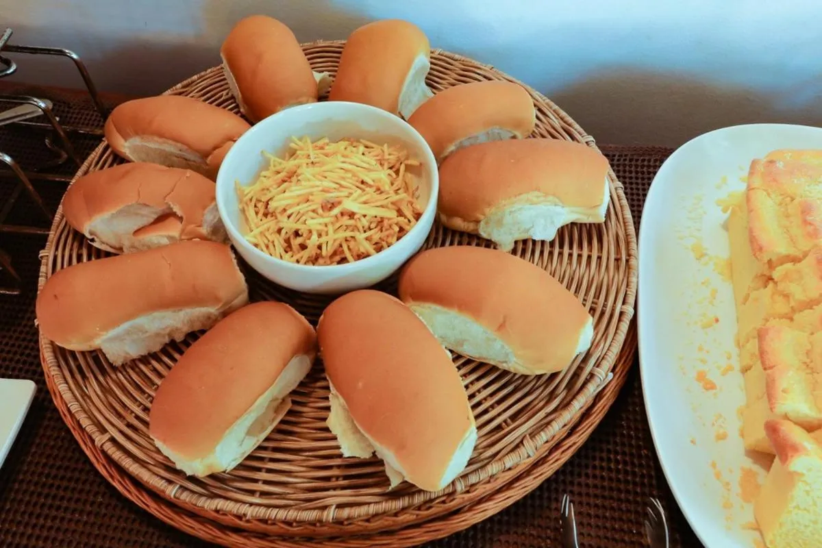 Buffet breakfast in Pousada Catamara