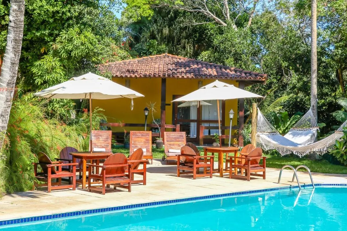 Swimming pool in Pousada Catamara