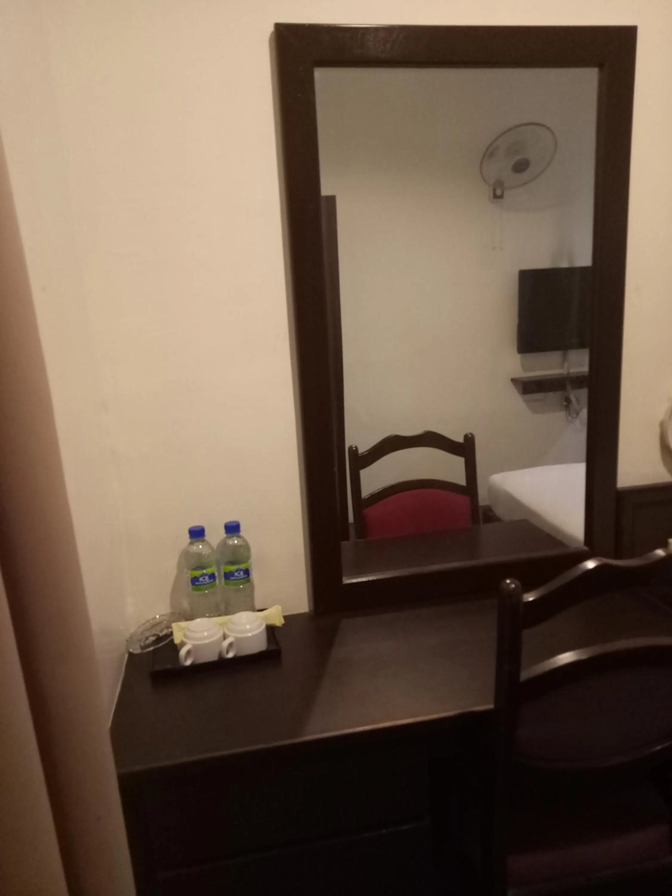 Coffee/tea facilities, Bed in Hotel Sri Bernam