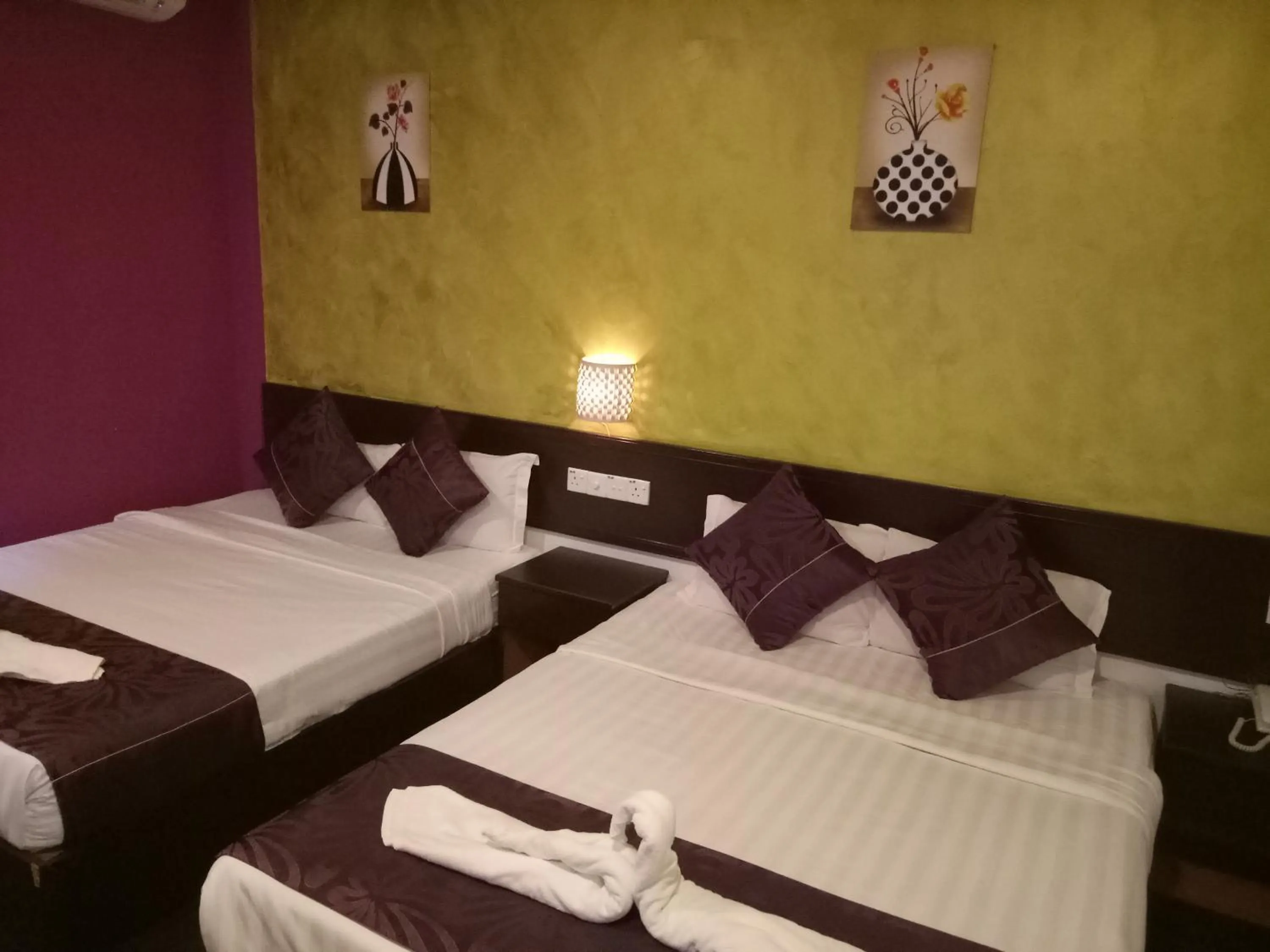 Bed in Hotel Sri Bernam