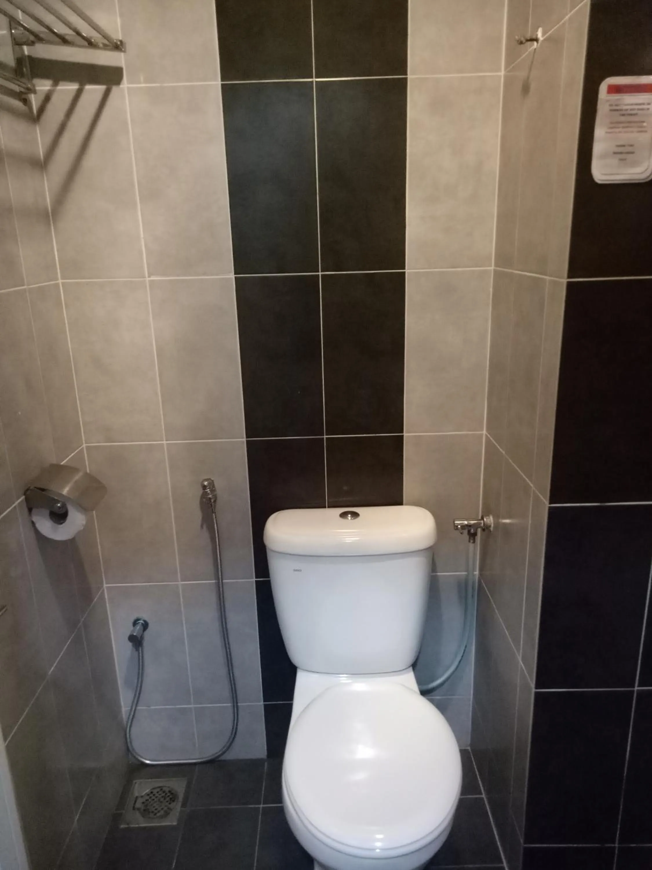 Toilet in Hotel Sri Bernam