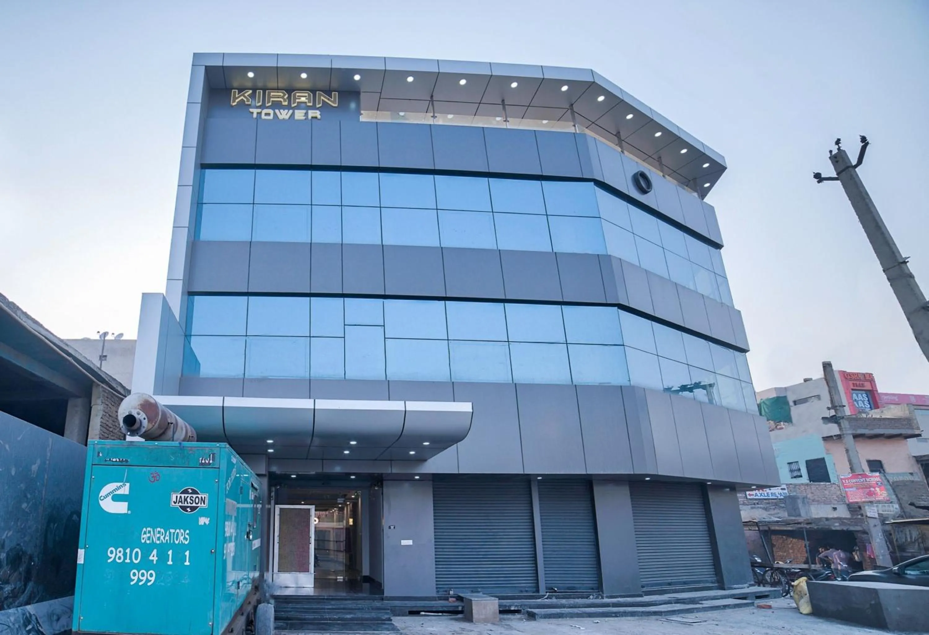 Facade/entrance in Hotel O Crown Residency