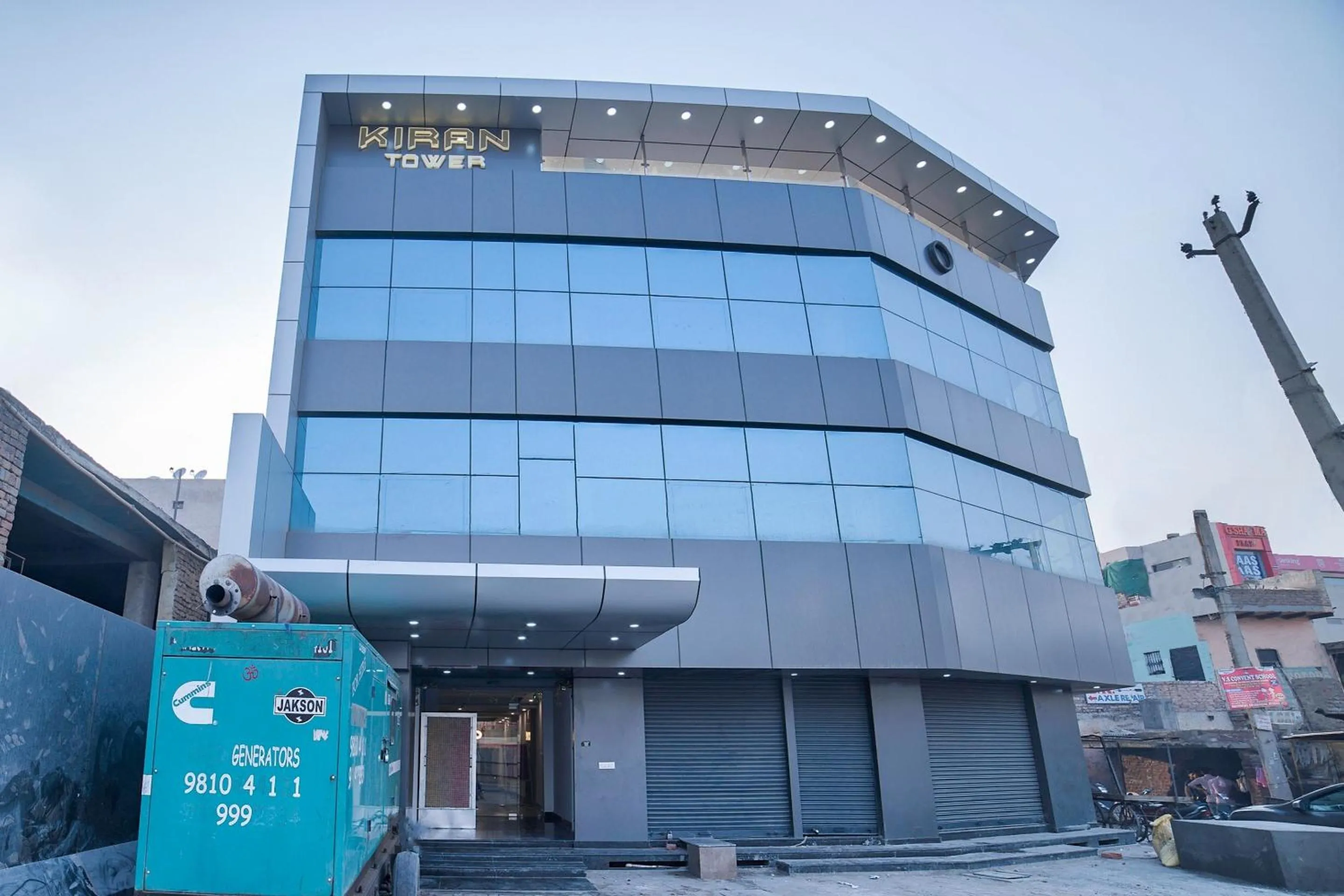 Facade/entrance in Hotel O Crown Residency