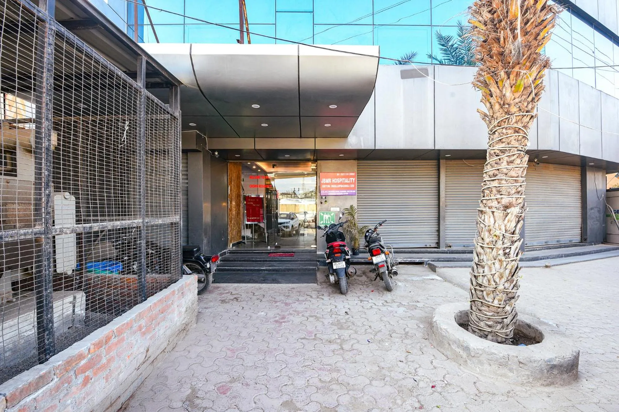 Facade/entrance in FabHotel Crown Residency