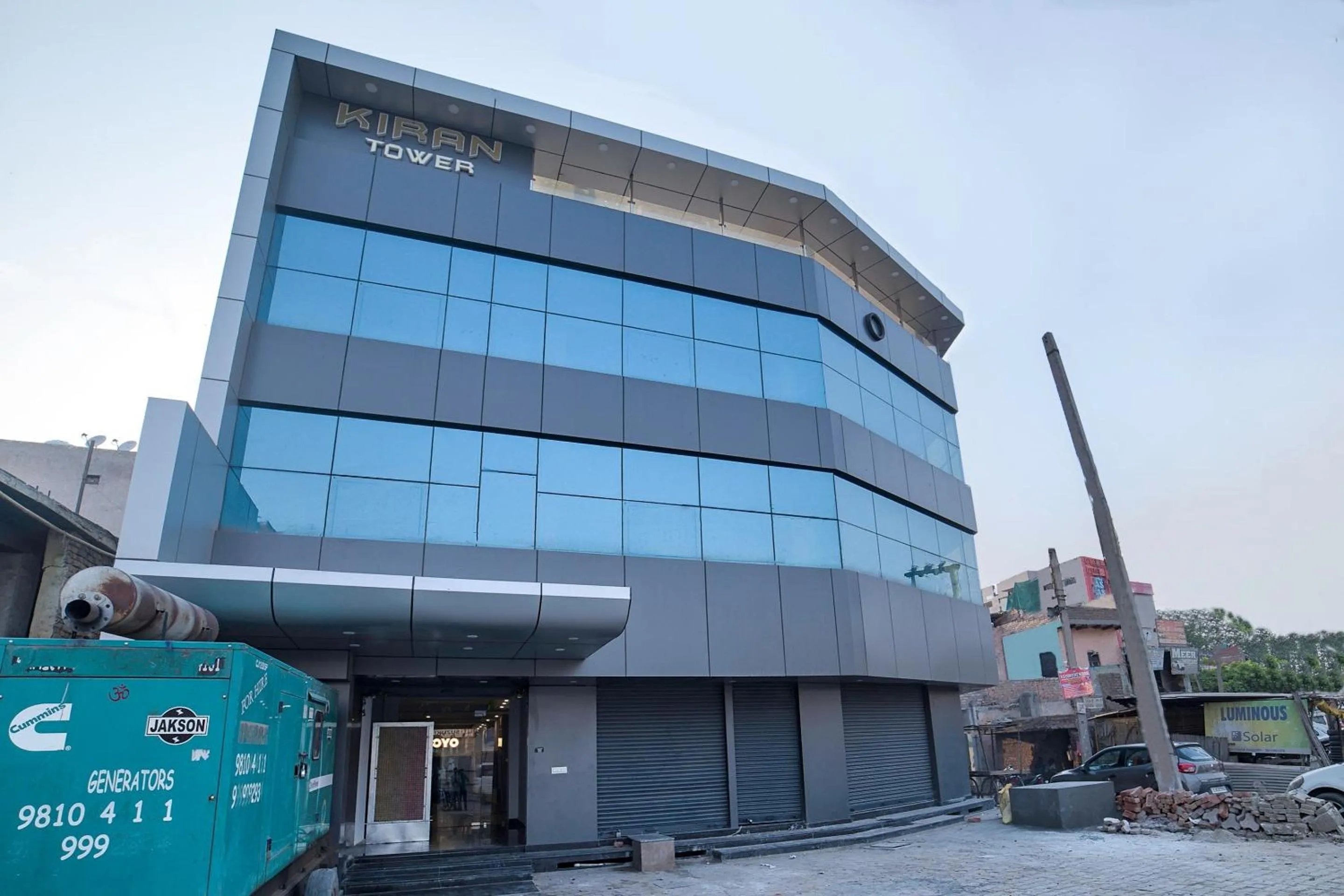 Facade/entrance in Hotel O Crown Residency