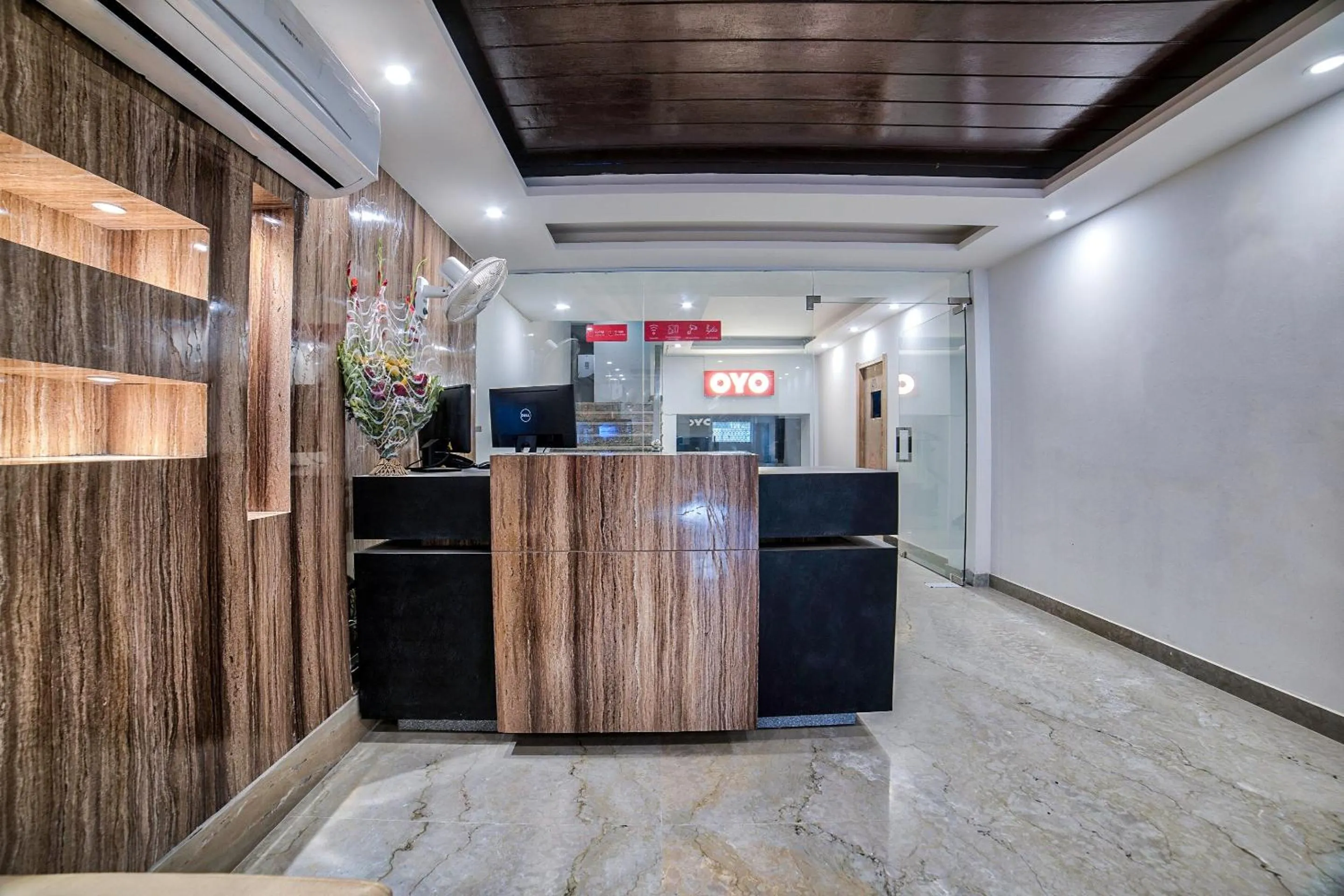 Lobby or reception in Hotel O Crown Residency