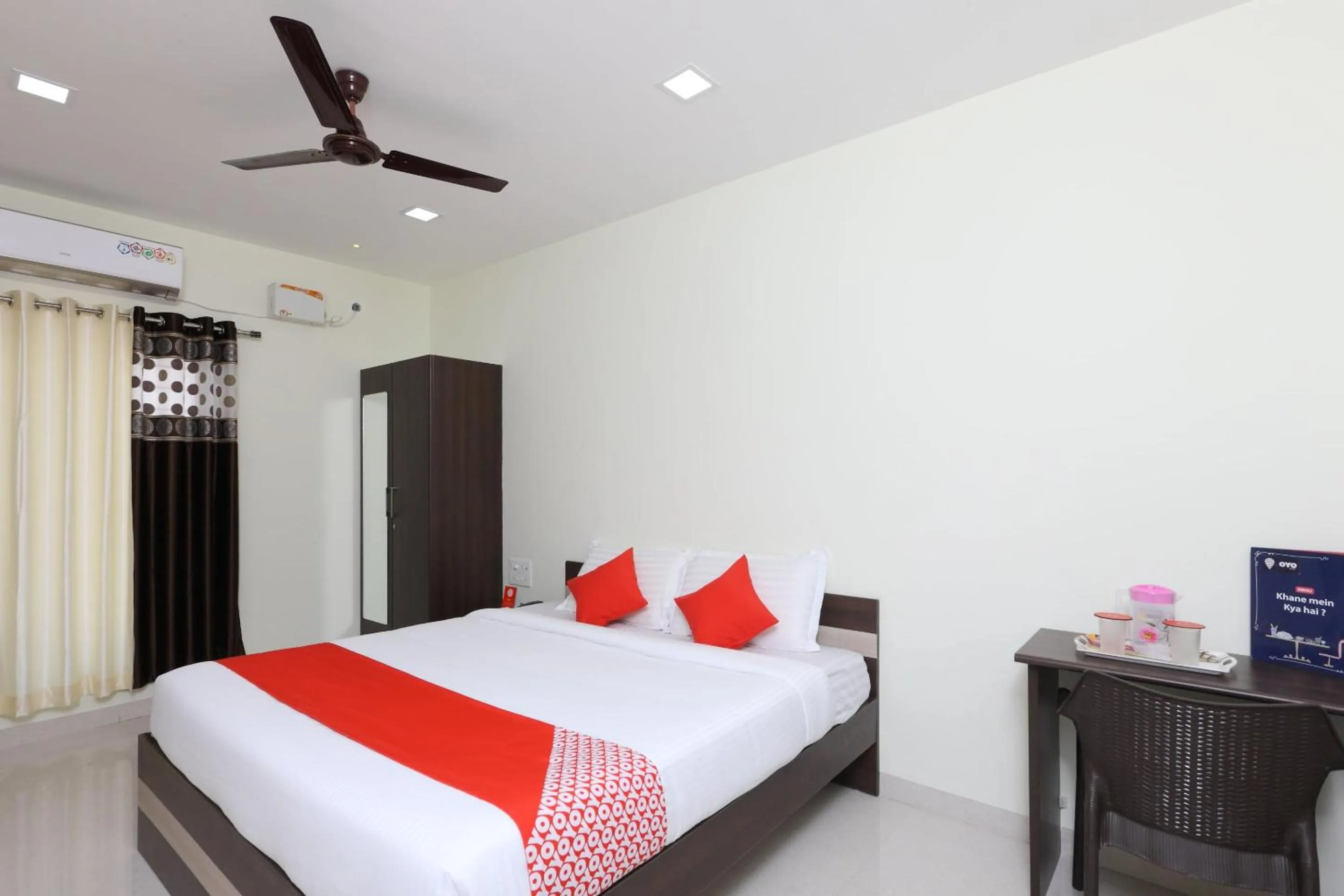 Bedroom, Bed in Super Hotel O Perfect Stay Near Meenambakkam Metro Station
