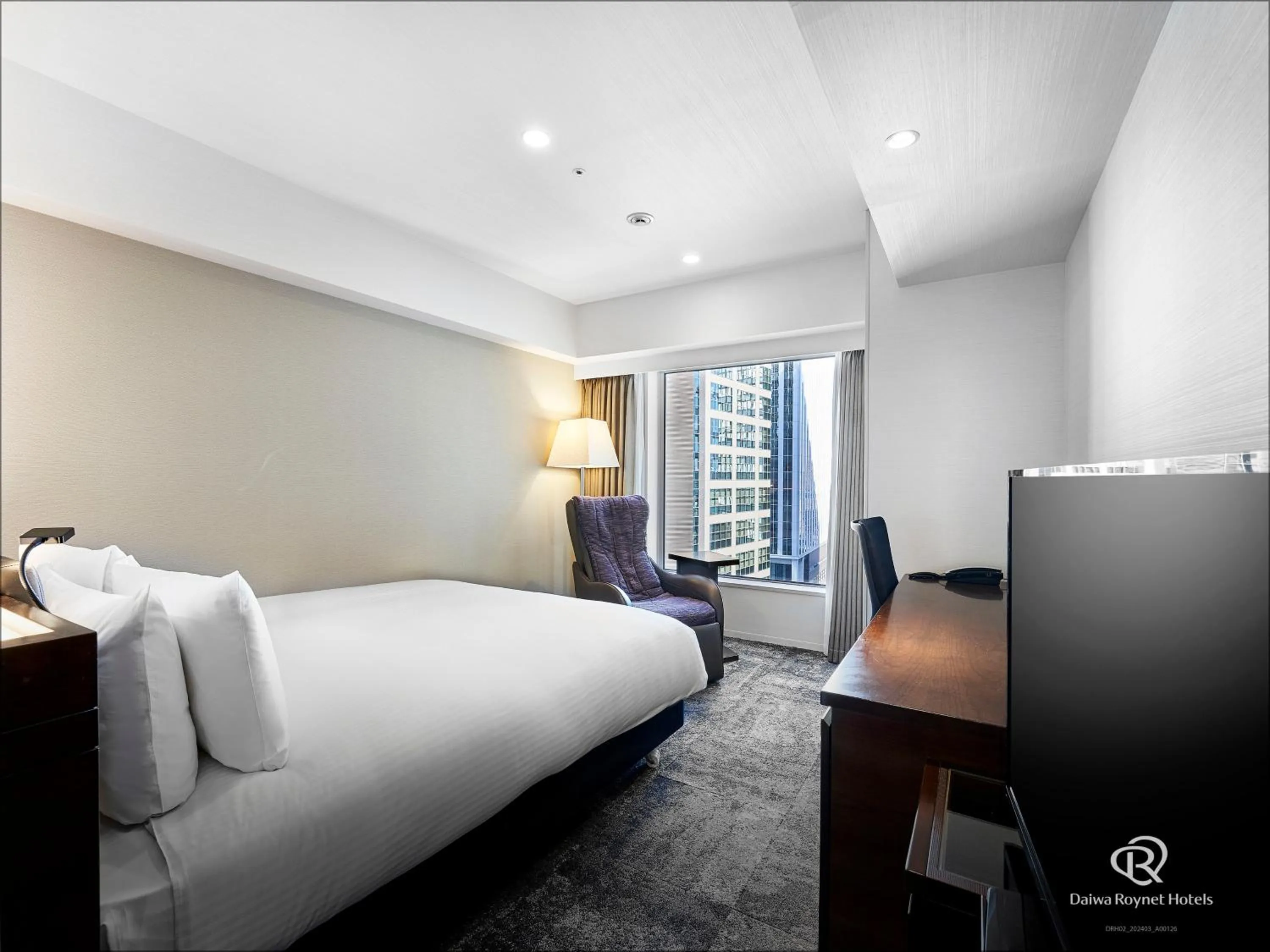 Bedroom, Bed in Daiwa Roynet Hotel Nishi-Shinjuku PREMIER