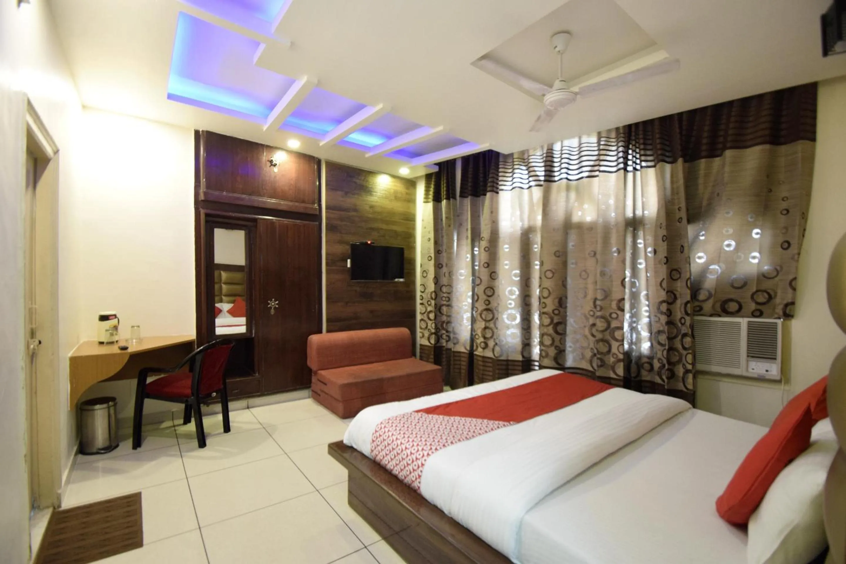 Bedroom, Bed in Hotel O Maa Residency
