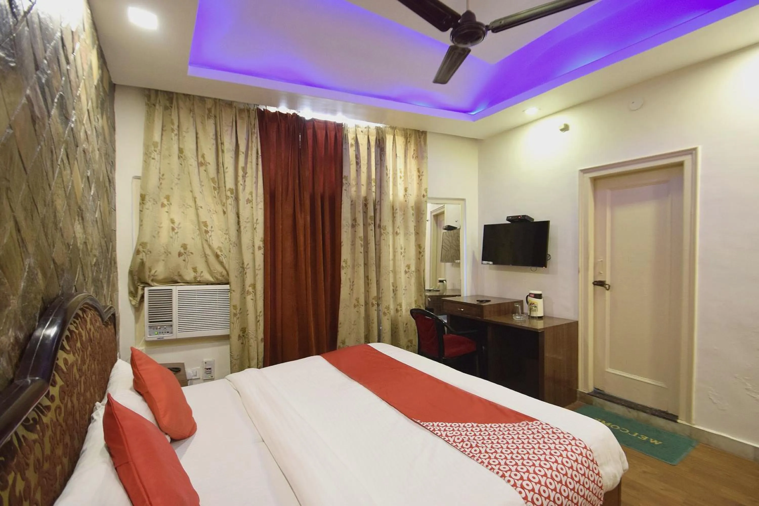 Other, Bed in Hotel O Maa Residency