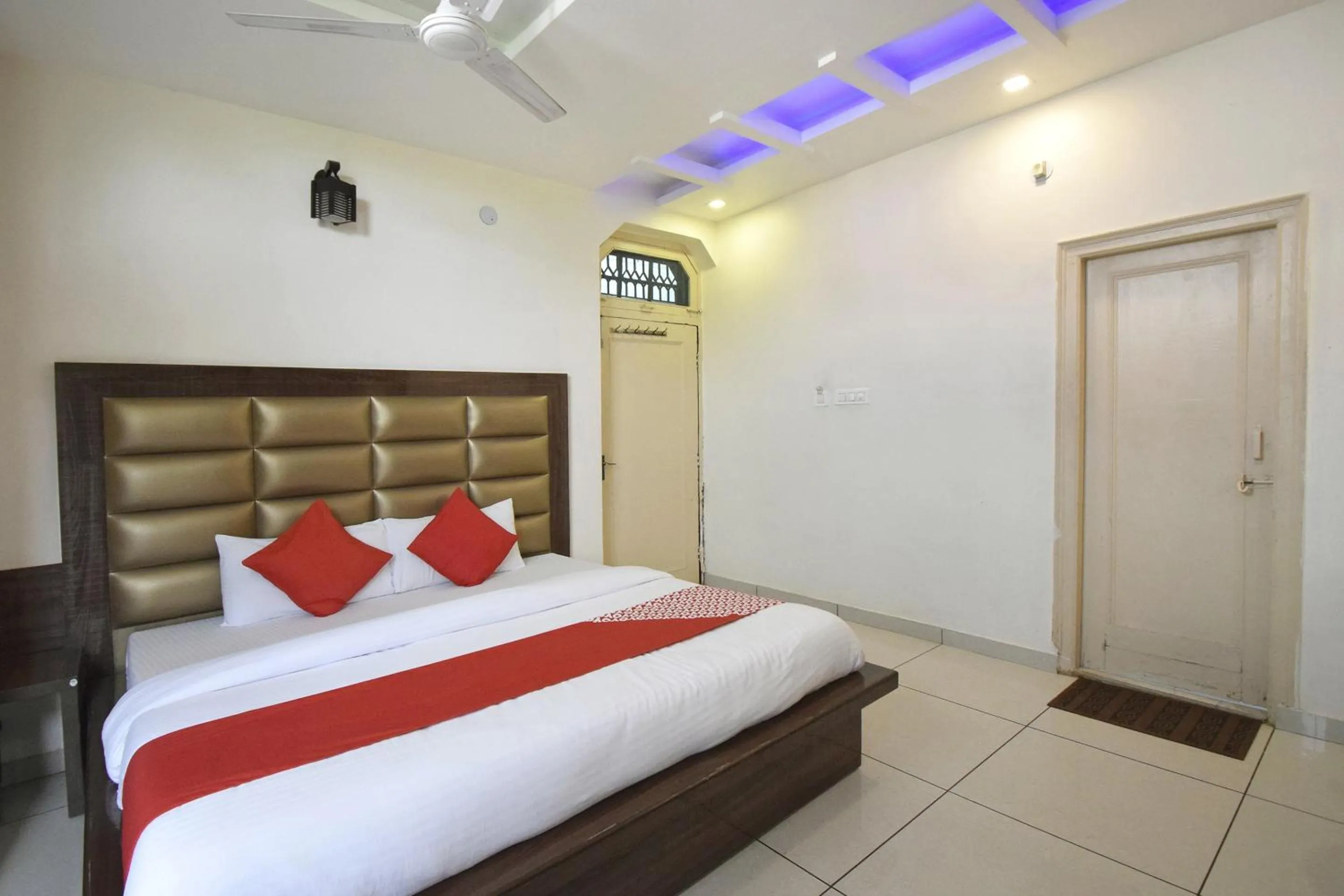 Bedroom, Bed in Hotel O Maa Residency