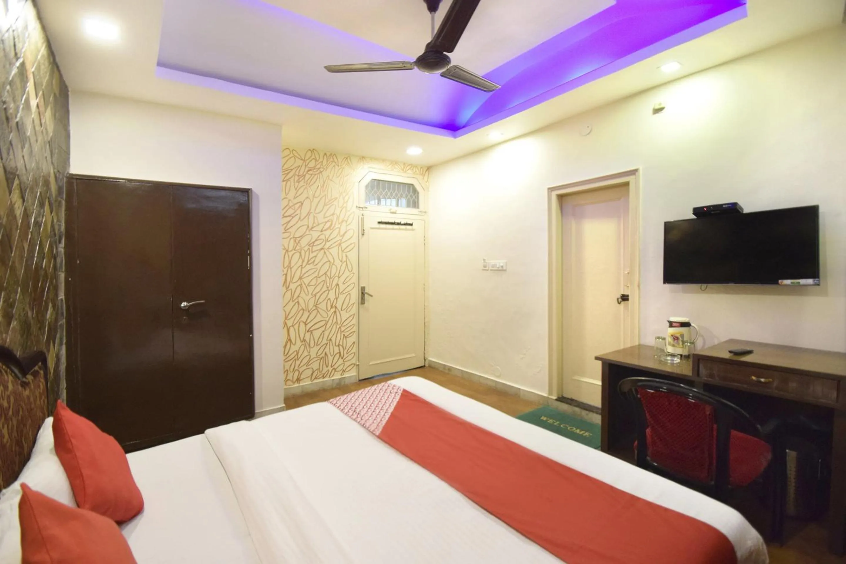 Bedroom, Bed in Hotel O Maa Residency