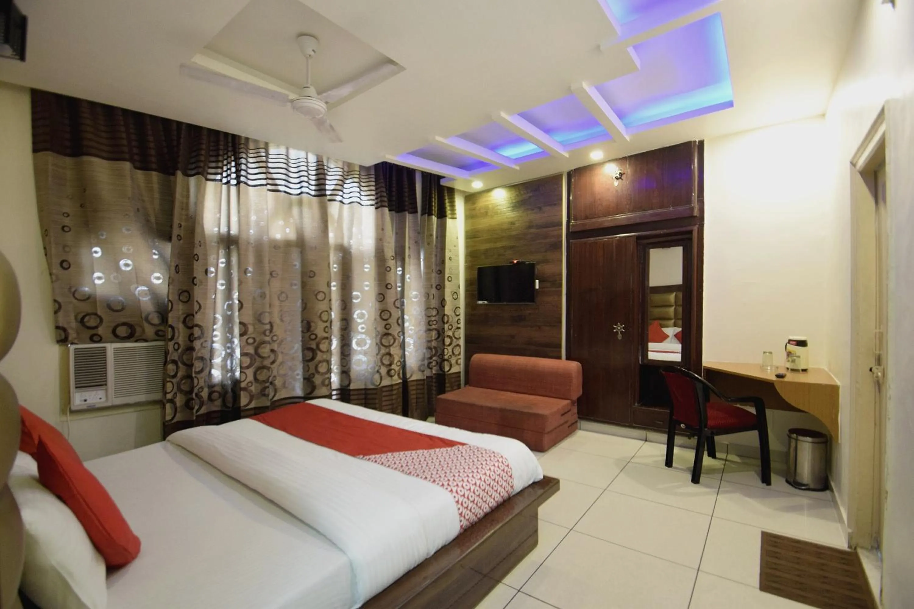 Bedroom, Bed in Hotel O Maa Residency