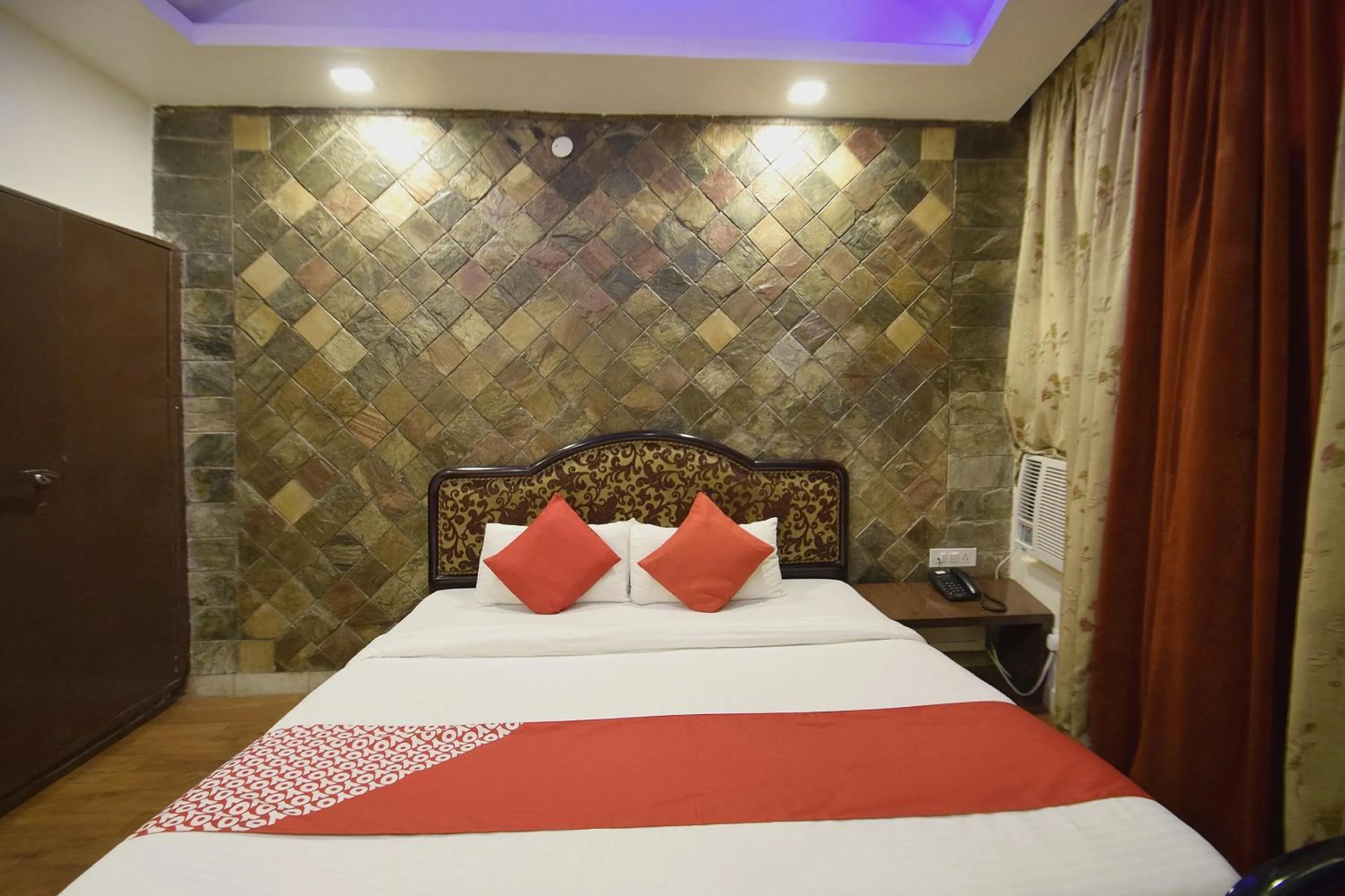 Bedroom, Bed in Hotel O Maa Residency