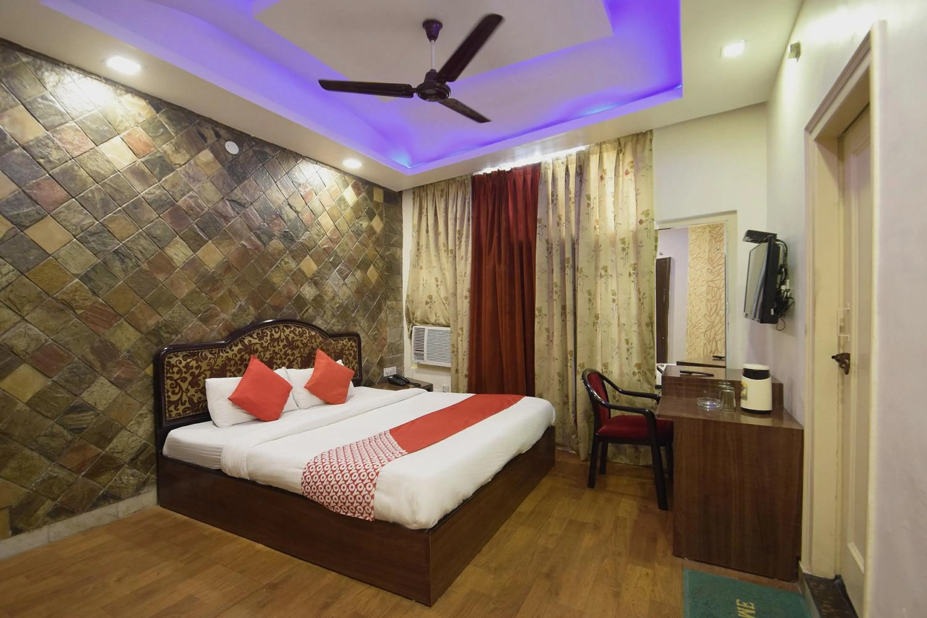 Bedroom, Bed in Hotel O Maa Residency