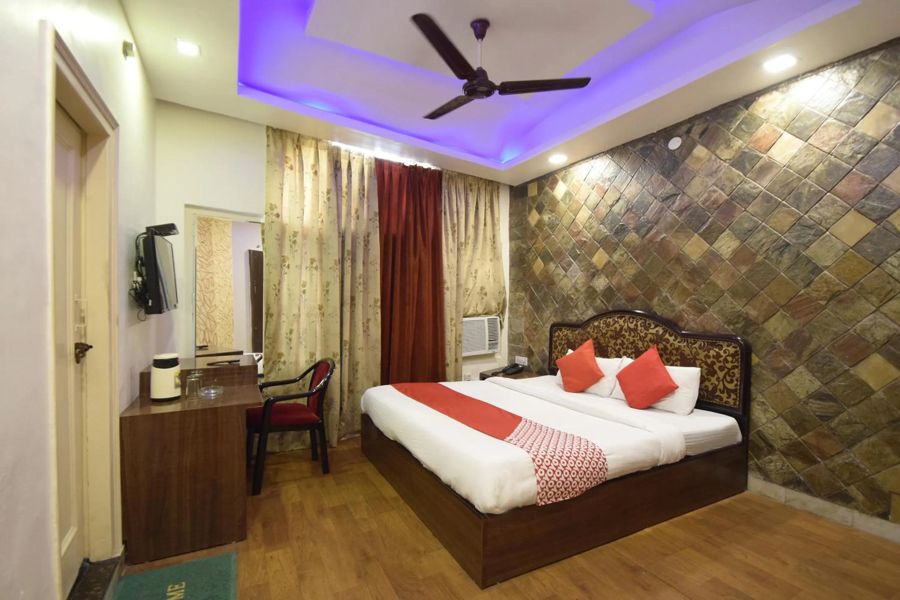 Bedroom, Bed in Hotel O Maa Residency