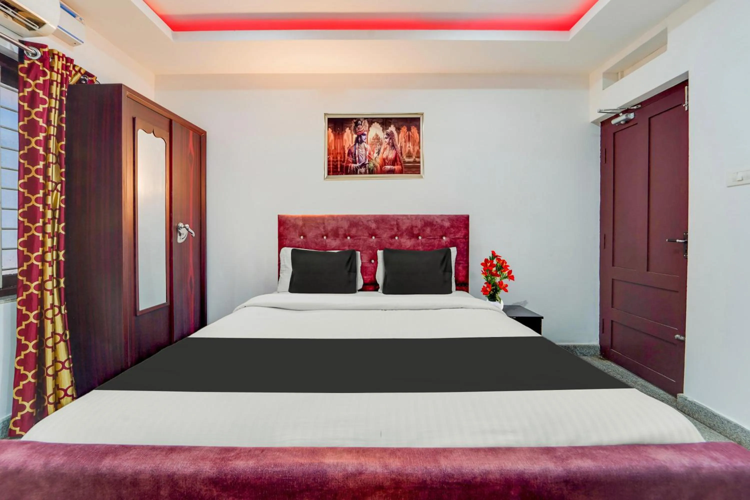 Bedroom, Bed in Super Hotel O Aluva Town