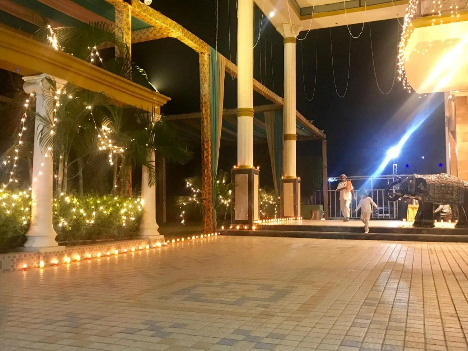 Night in Hotel Red Sapphire