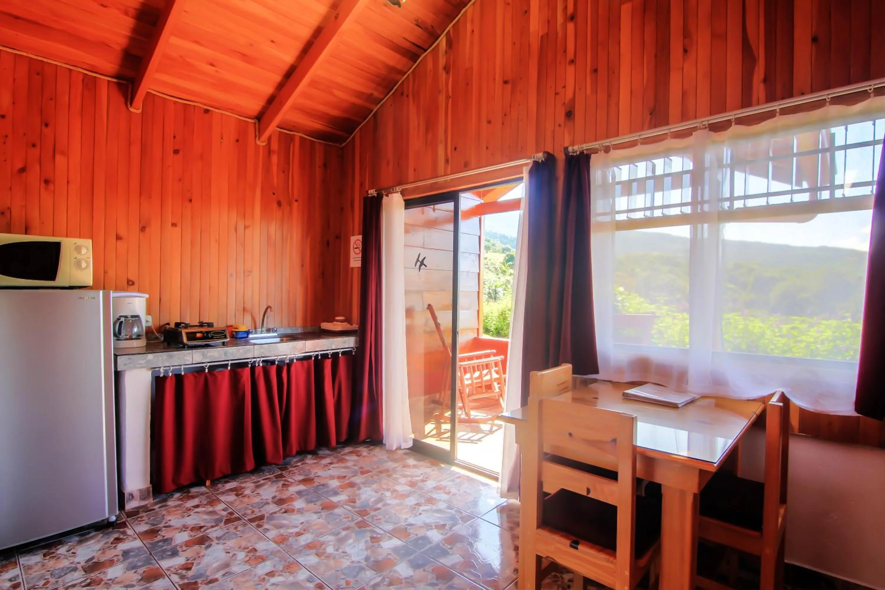 Kitchen or kitchenette in Hotel Mango Valley