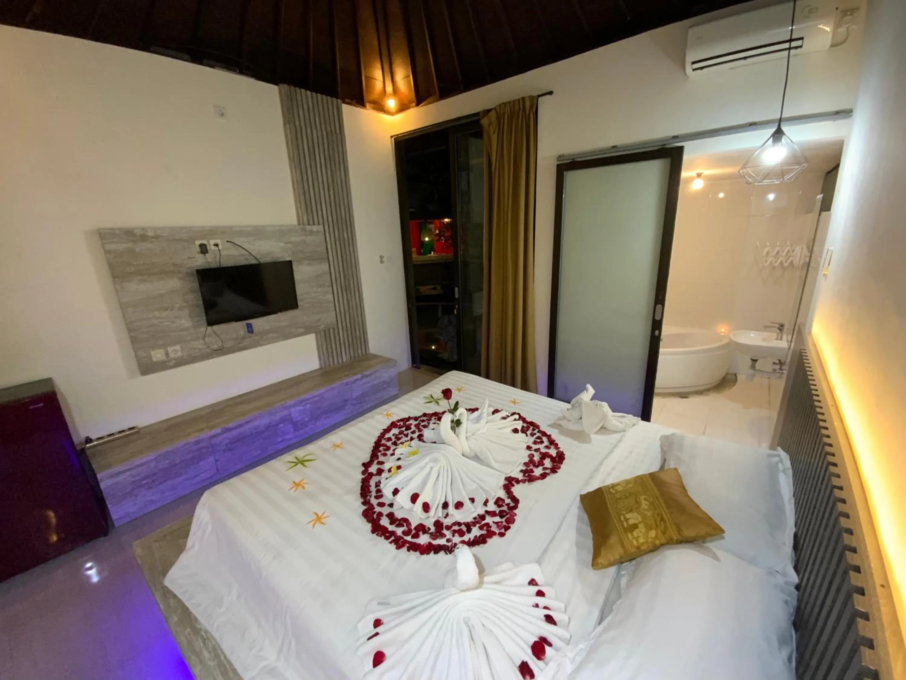 Bed in Bali Elephants Boutique Villa