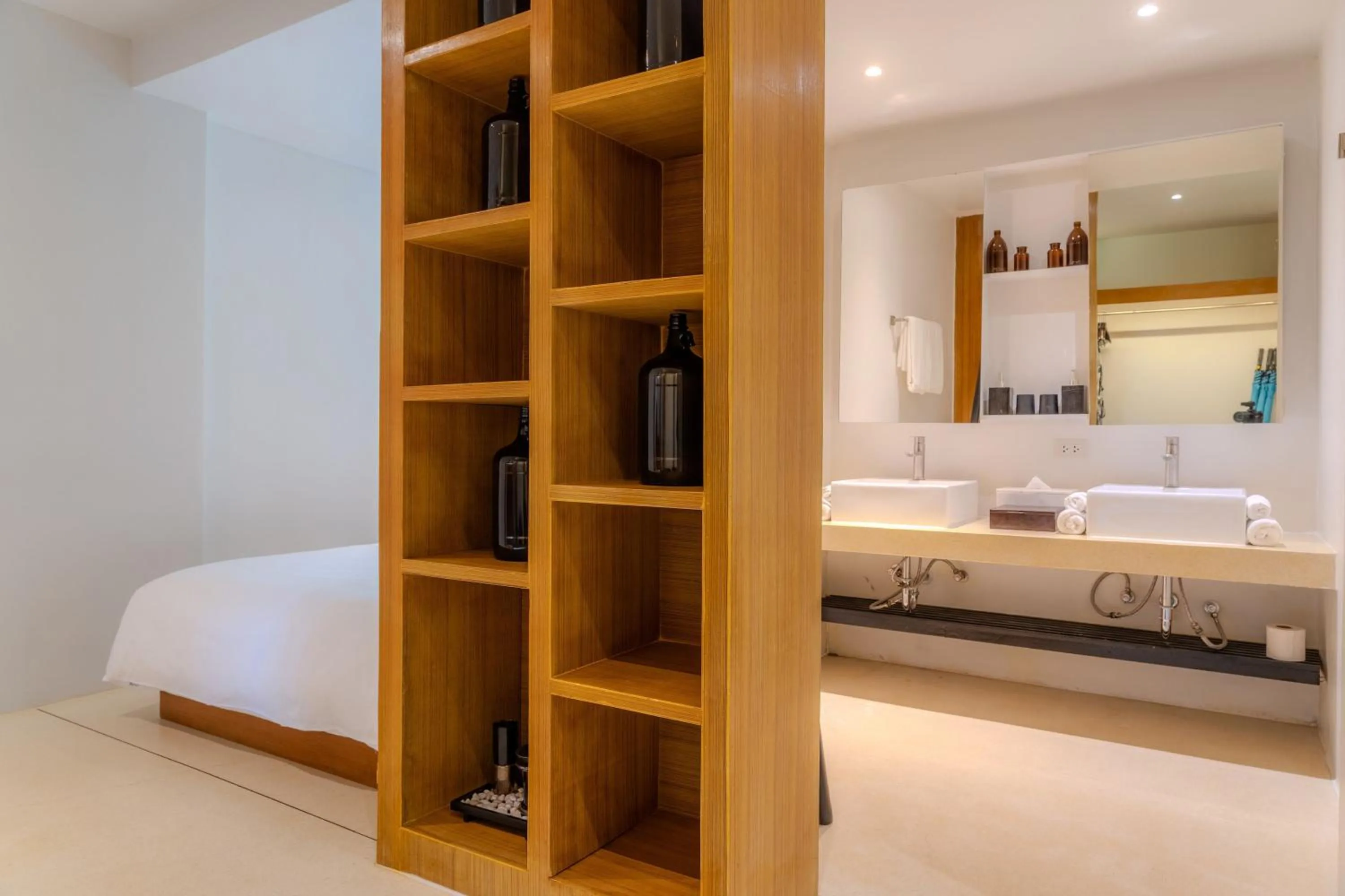 Bathroom, Bed in The Anda Mani Khaolak Beachfront Villas