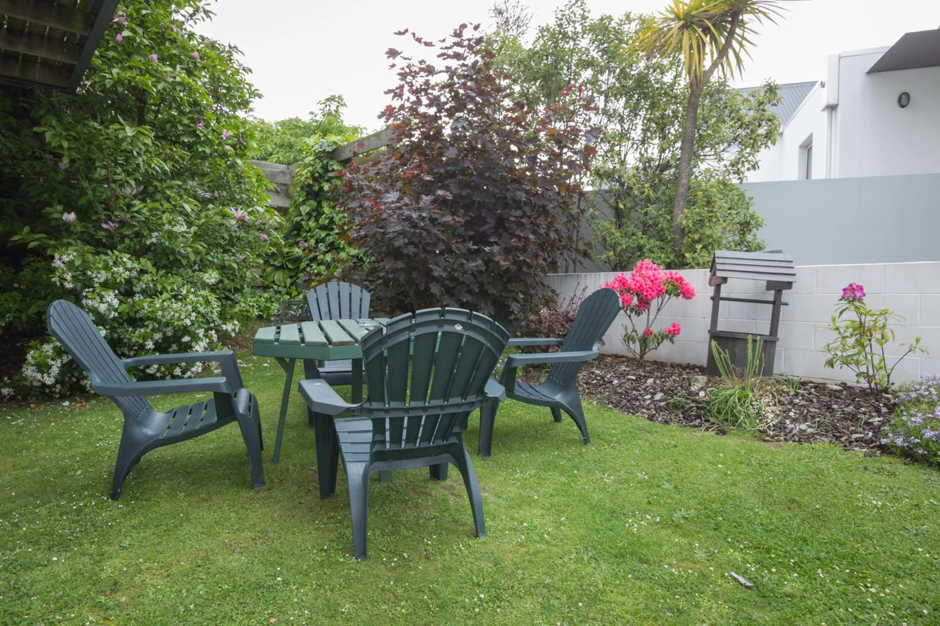 Garden in Caples Court Motel & Apartments