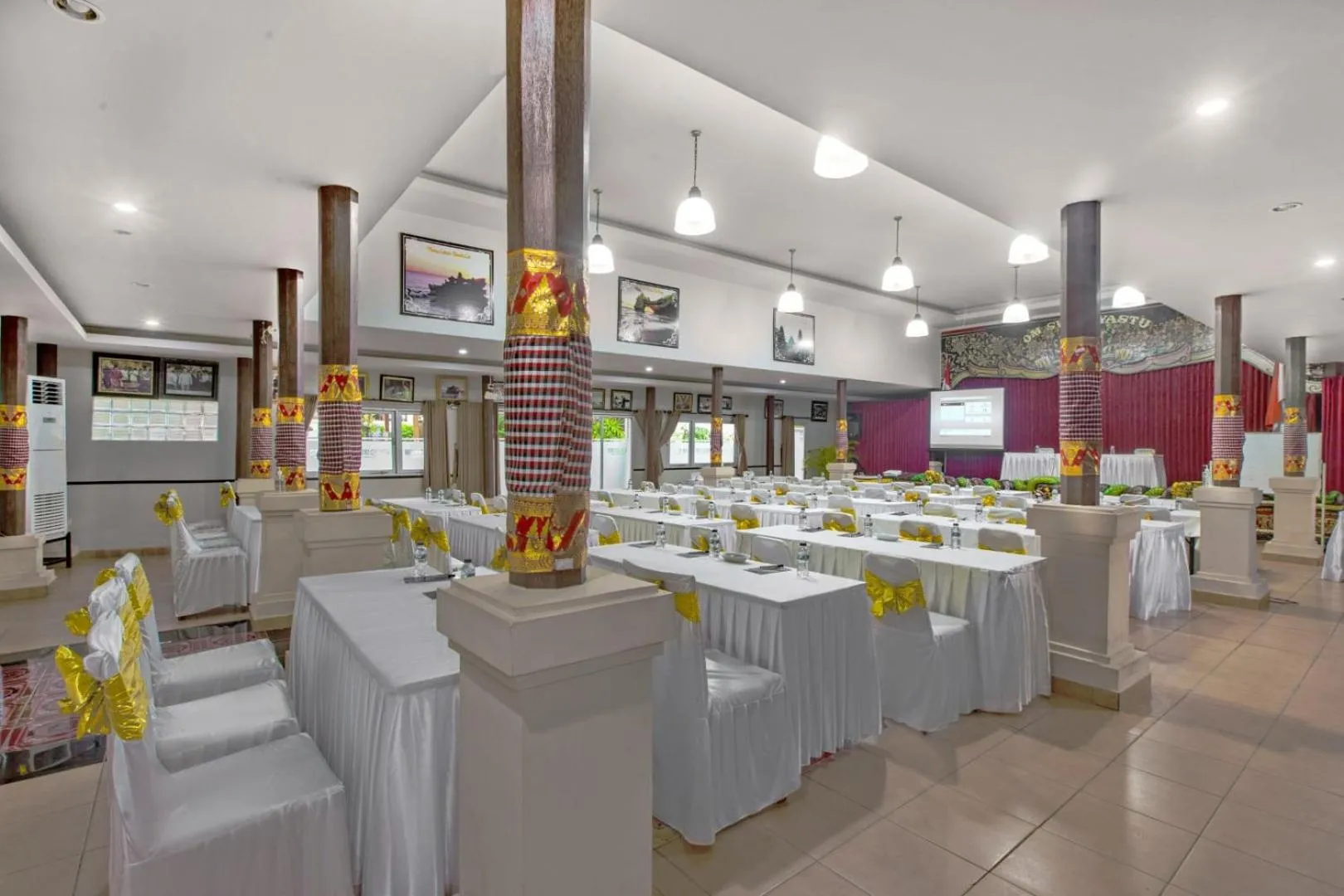 Business facilities in Dewi Sinta Hotel and Restaurant