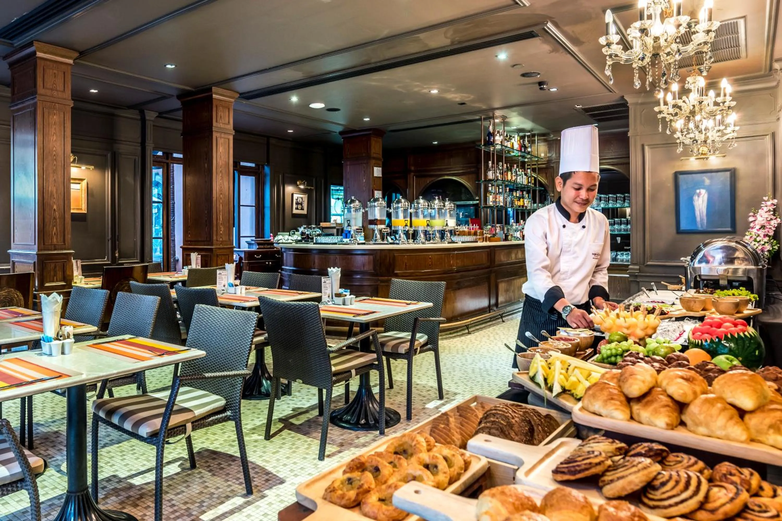 Restaurant/places to eat in Mercure Samui Chaweng Tana