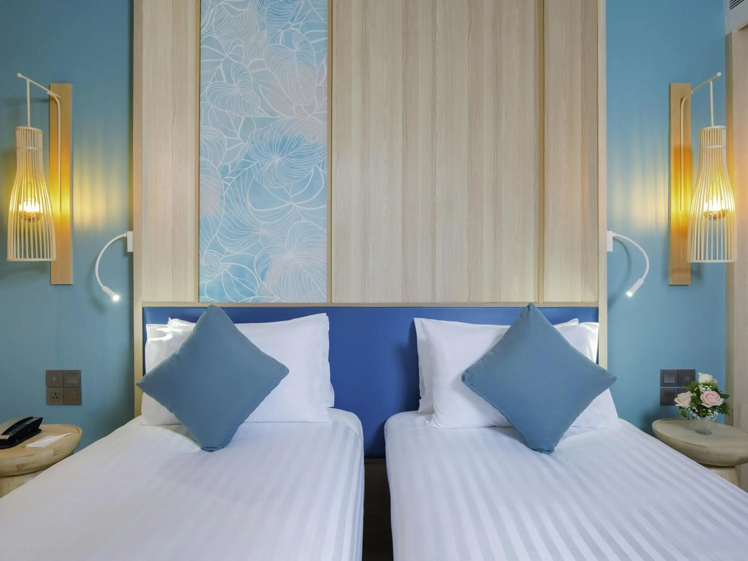 Deluxe Twin Room with Pool Access - Beach Side in Mercure Samui Chaweng Tana Deluxe Twin Room with Pool Access - Beach Side in Mercure Samui Chaweng Tana