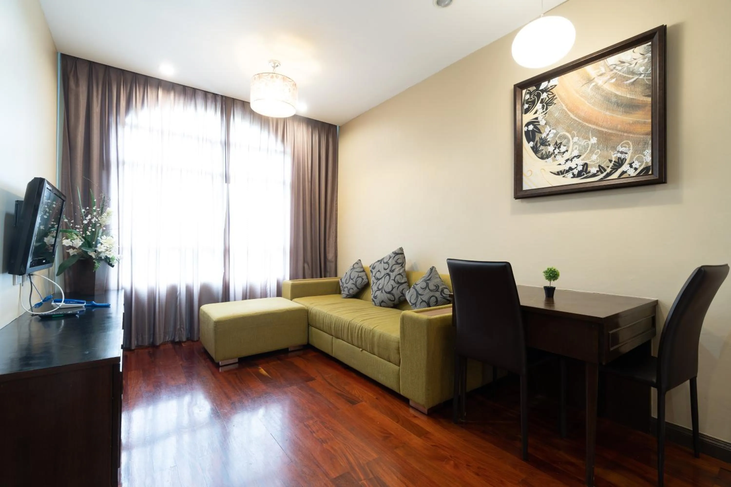 Living room in Greenview Ekkamai10 Suite