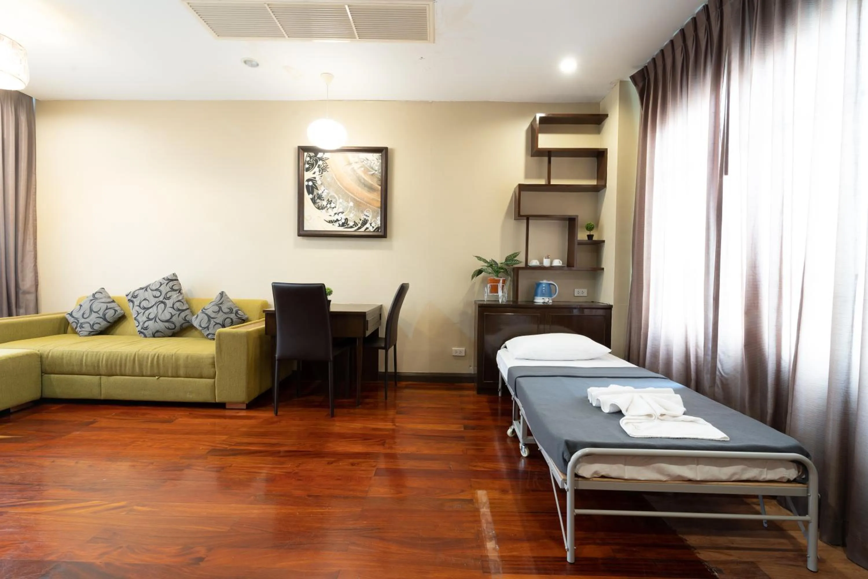 Greenview Ekkamai10 Suite