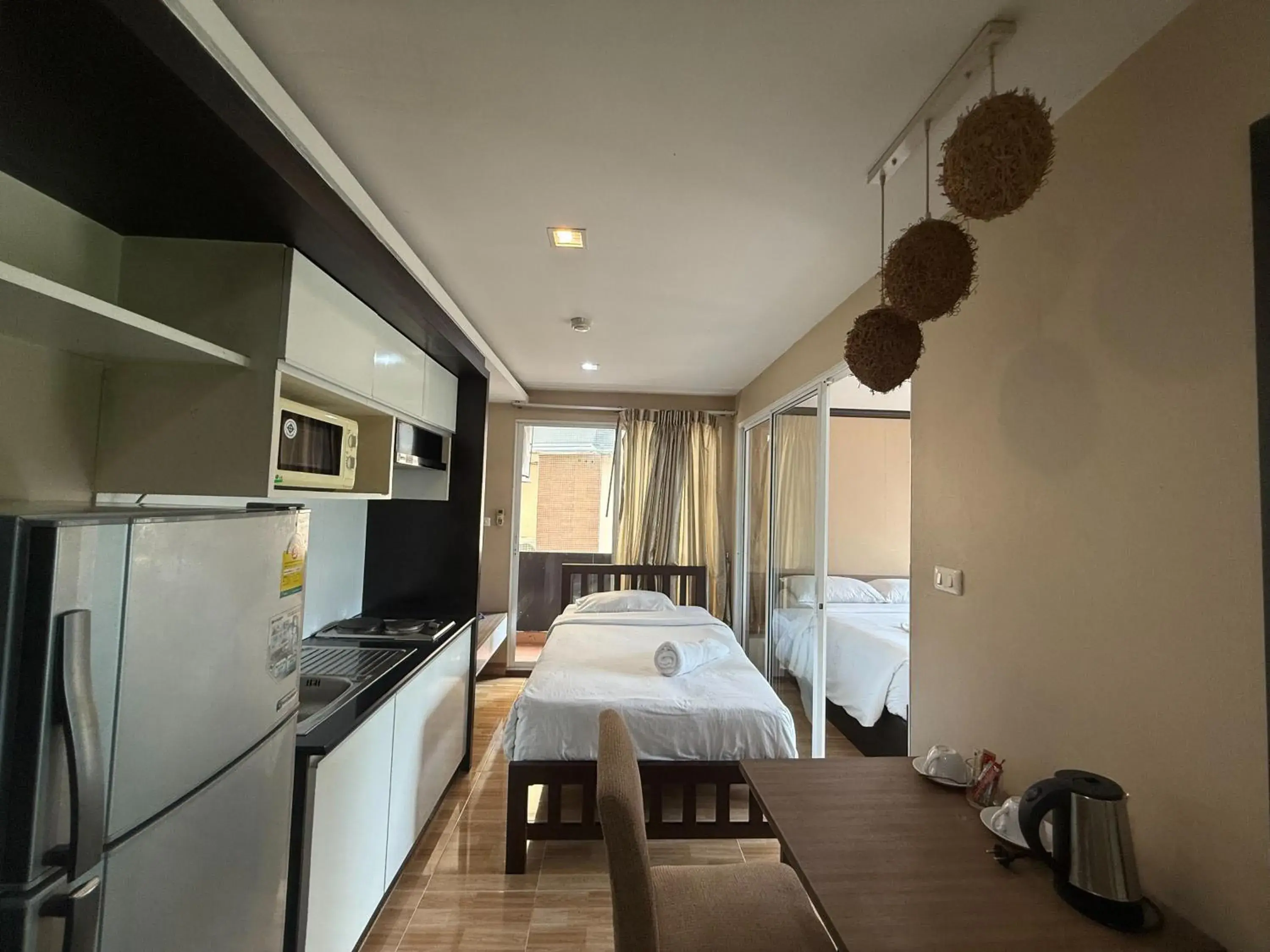 Double or Twin Room with Balcony in Greenview Ekkamai10 Suite Double or Twin Room with Balcony in Greenview Ekkamai10 Suite