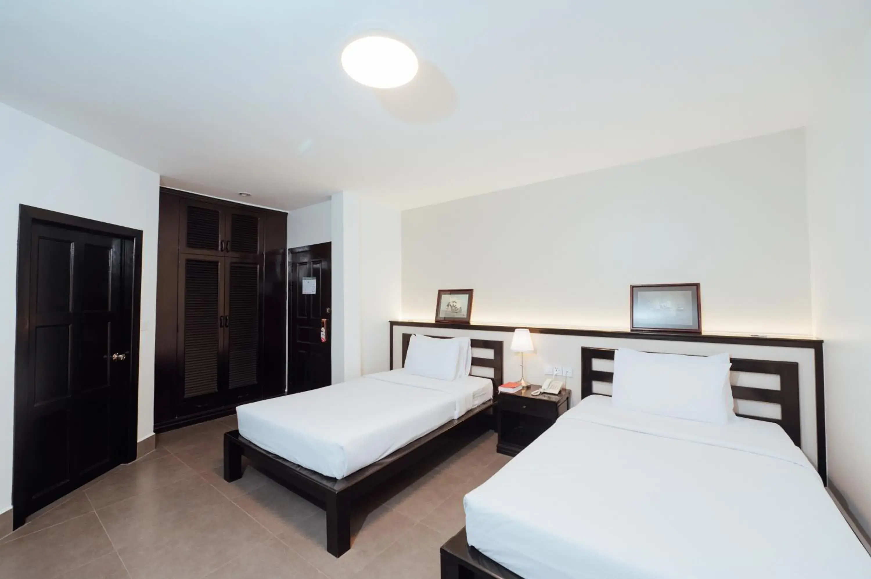 Deluxe Twin Room in Cambodian Country Club Deluxe Twin Room in Cambodian Country Club