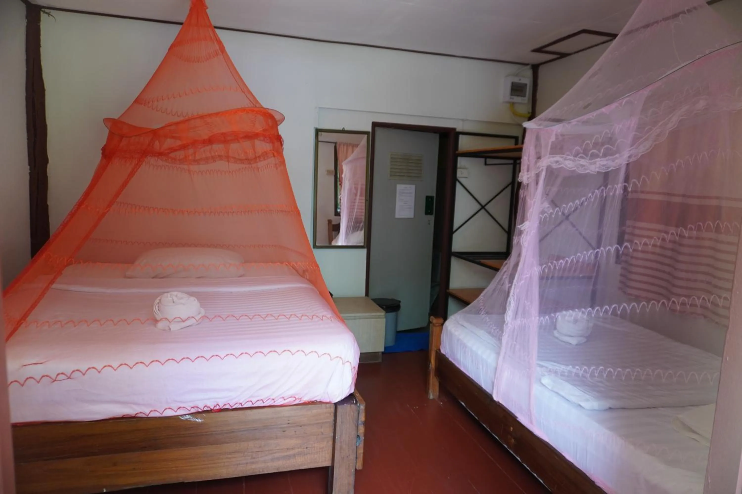 Bed in Khao Sok Palmview Resort