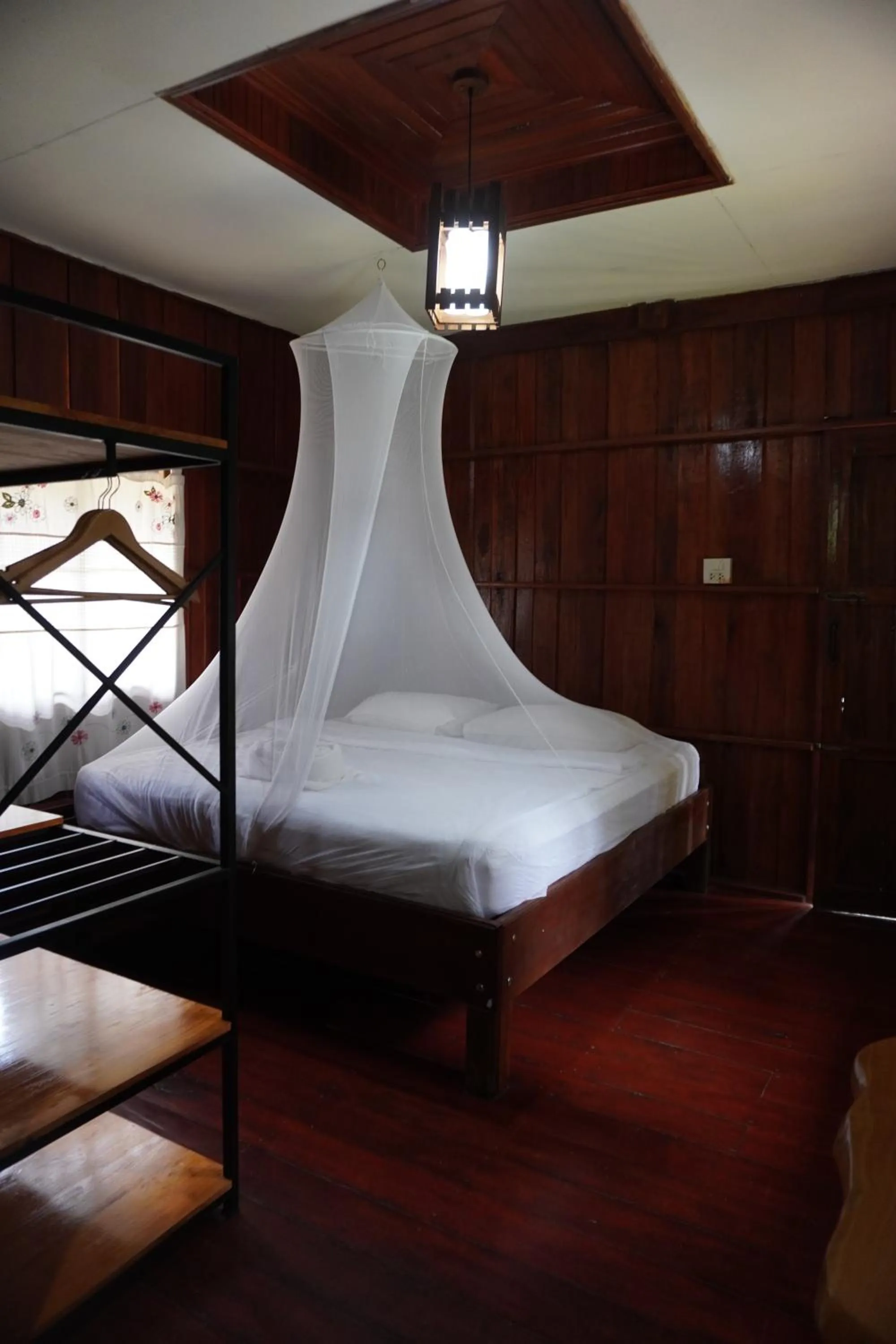 Bed in Khao Sok Palmview Resort