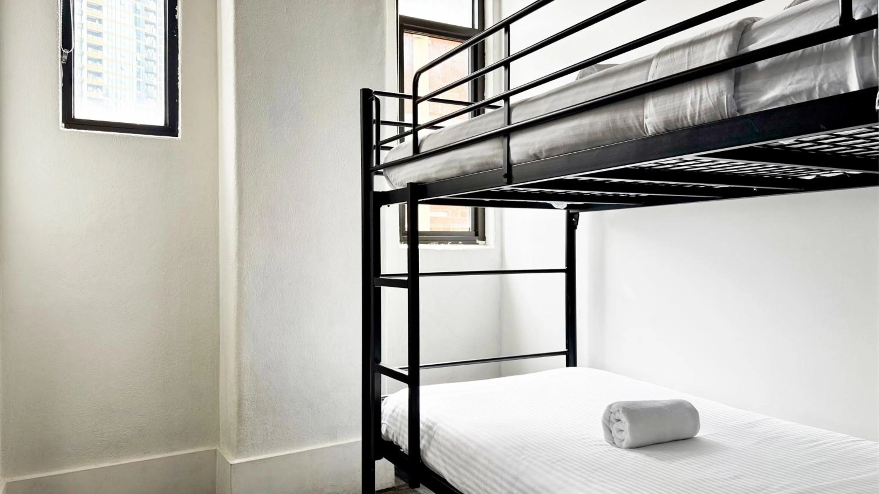 Bedroom, Bed in YHA Melbourne Central