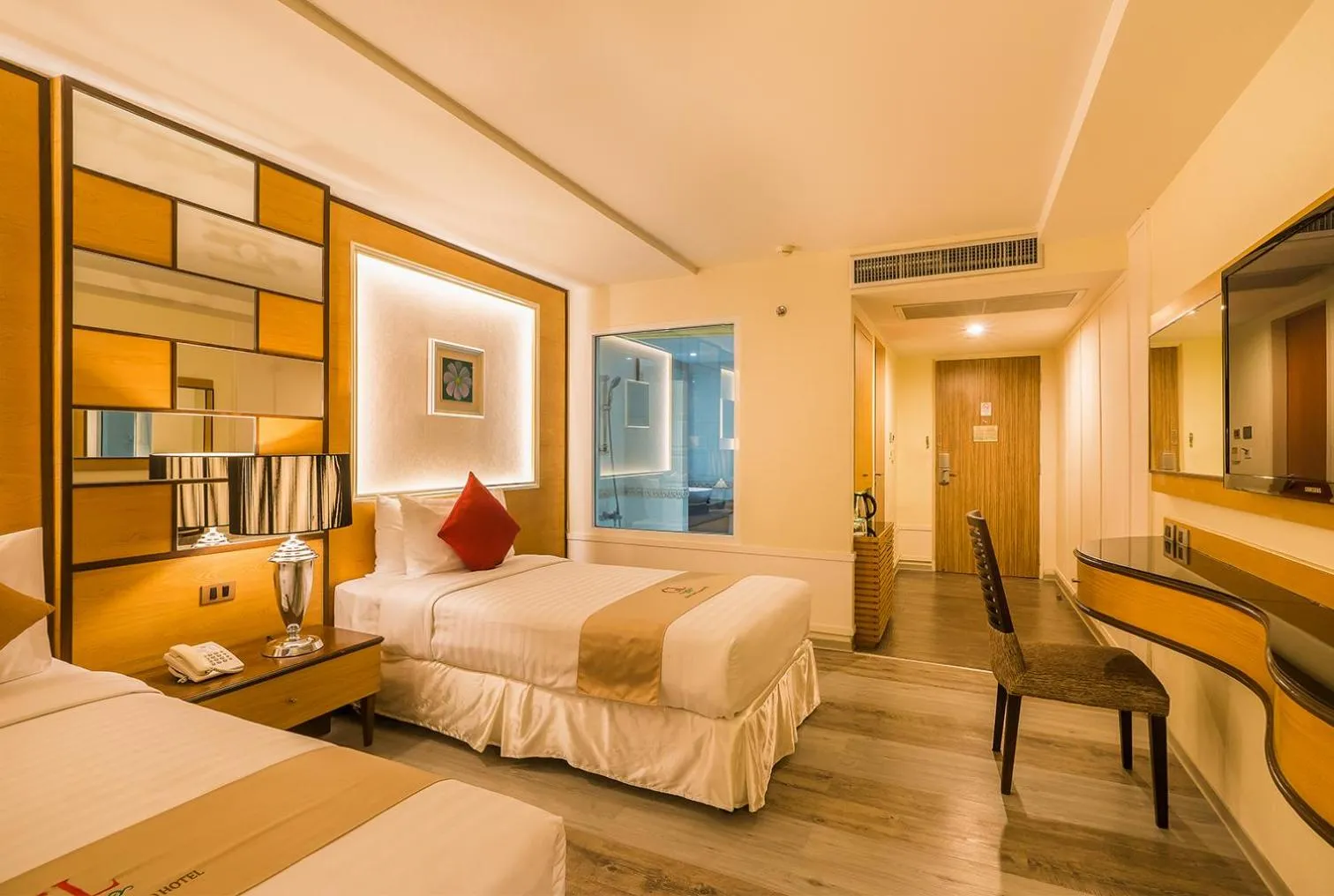 Bedroom, Bed in Grand Lord Boutique Hotel -Srinakarin