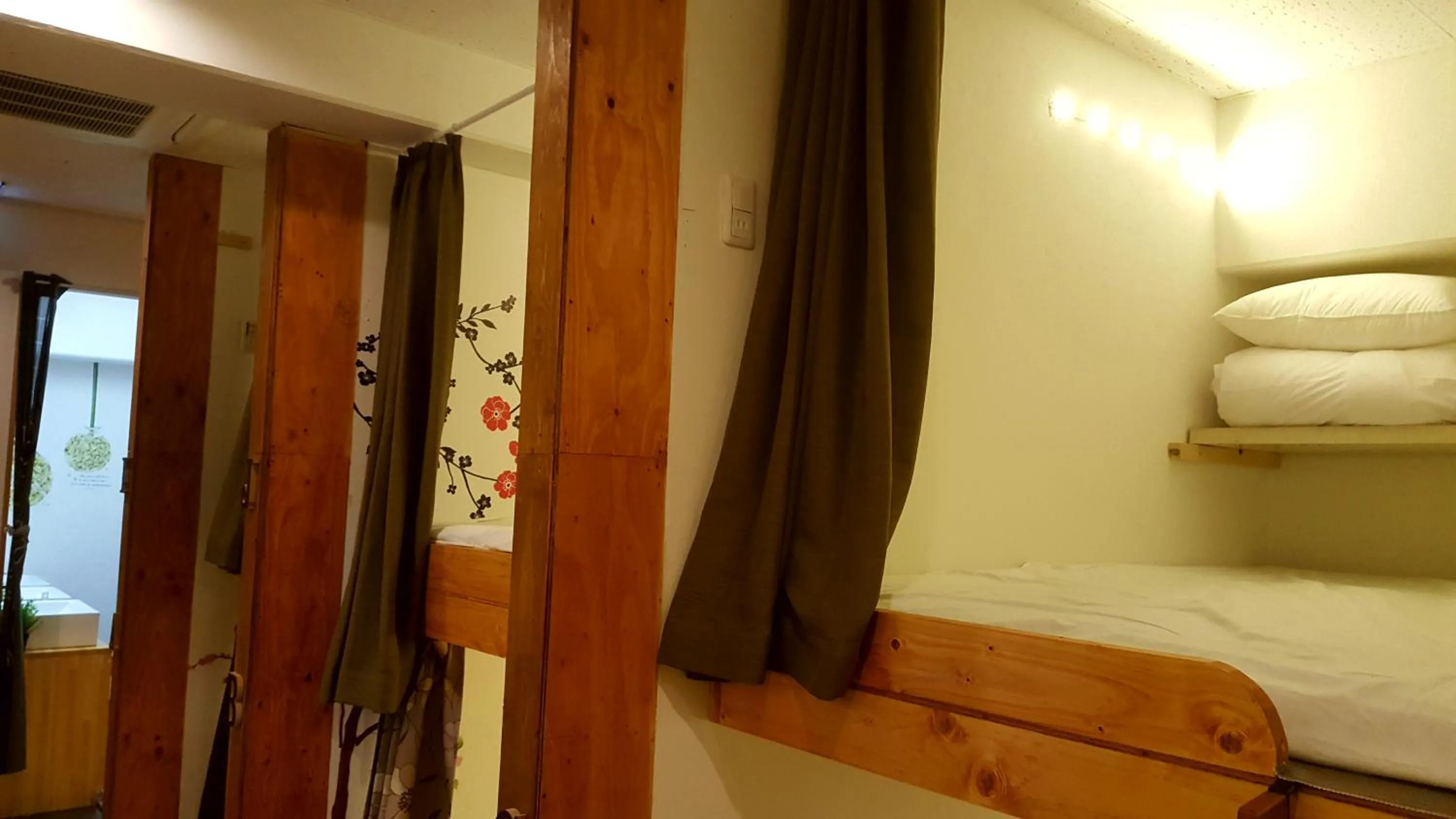 Bed in Shinjuku Sky hostel