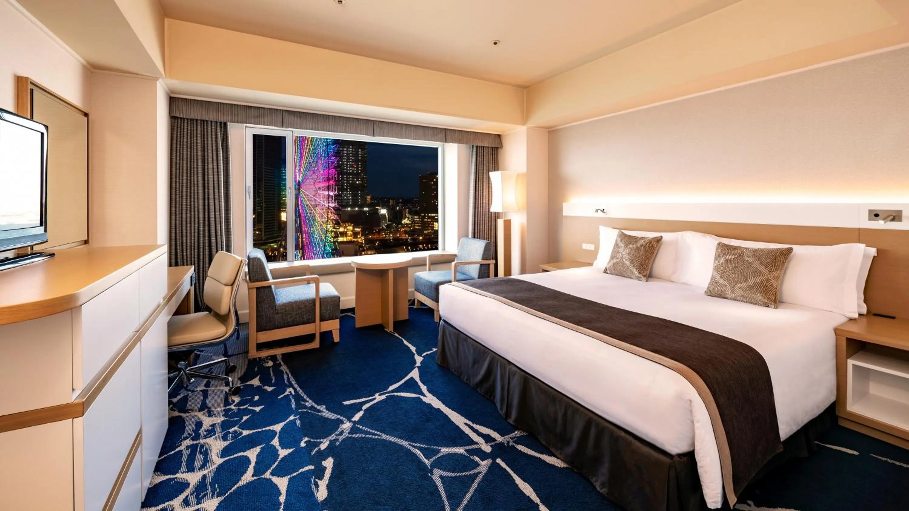 Photo of the whole room, Bed in InterContinental Yokohama Grand by IHG