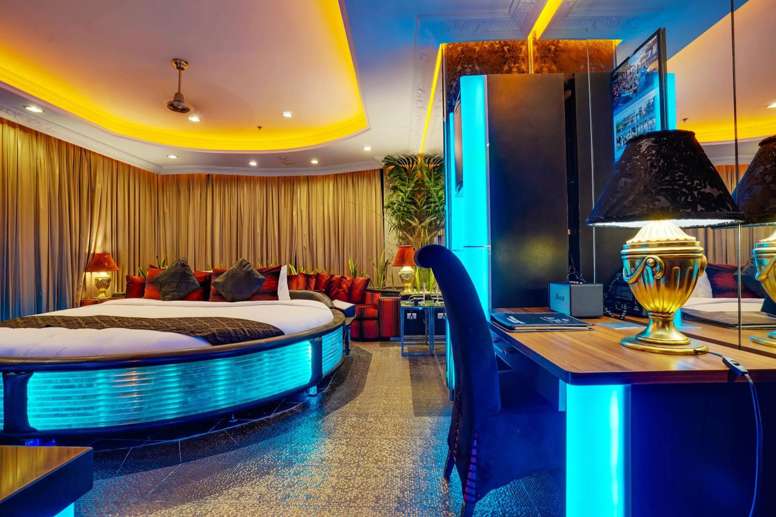 Bedroom, Bed in ABC Hotel