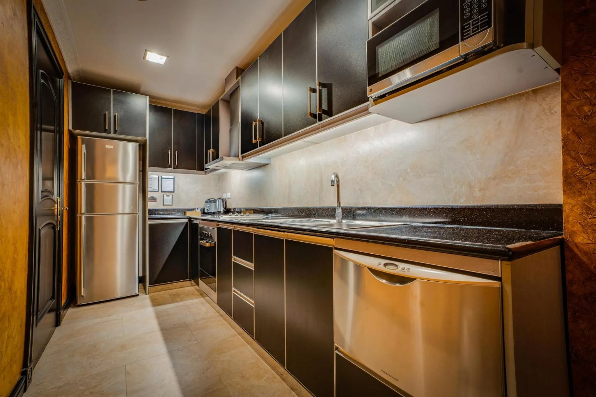 Fields Plaza Hotel by ABC