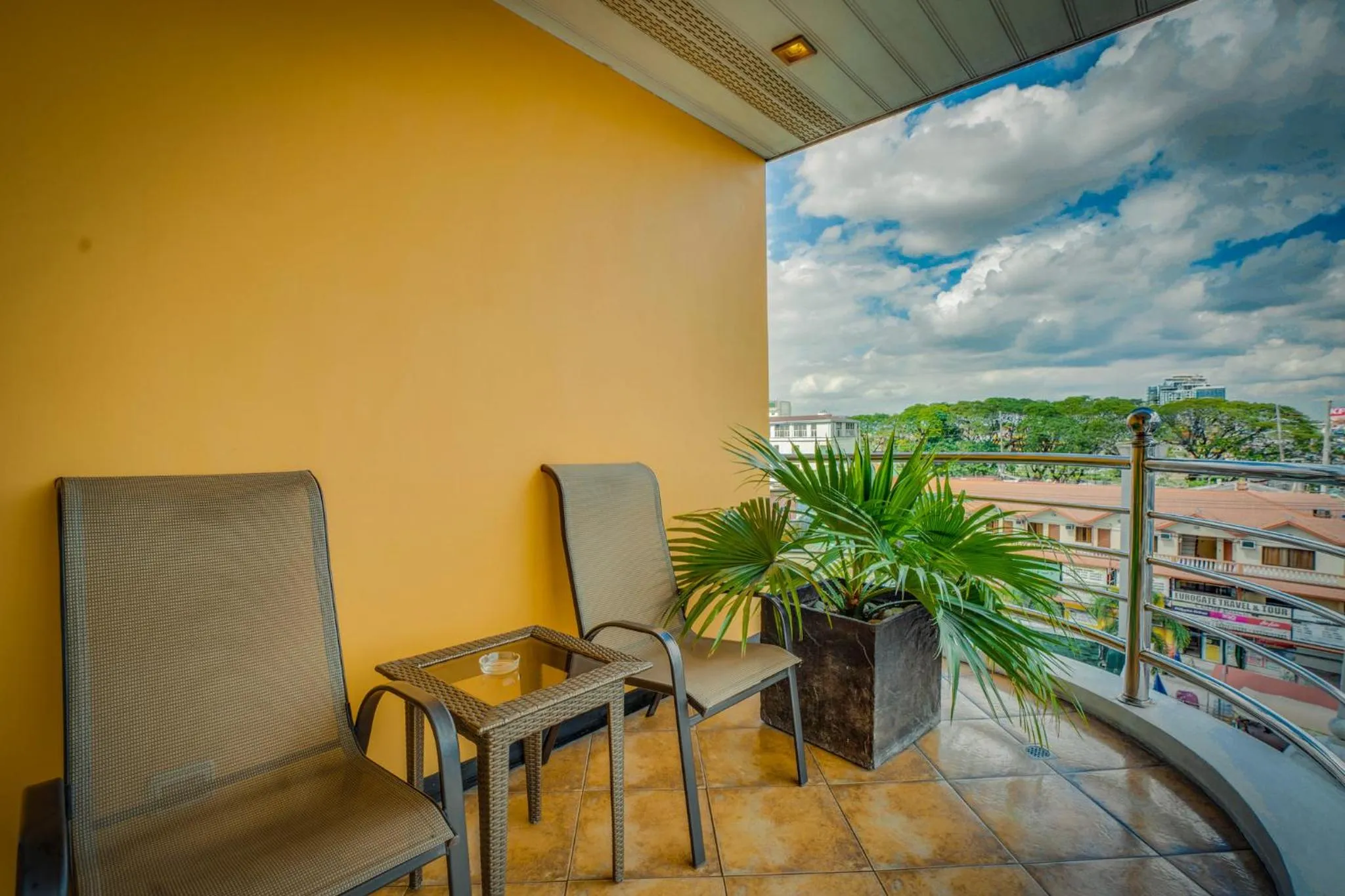 Fields Plaza Hotel by ABC